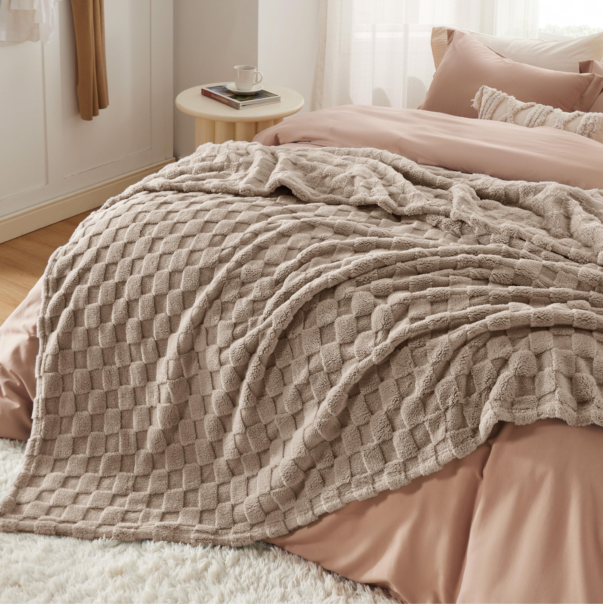 Foto 6 | Manta Bedsure De Forro Polar De Color Topo Claro Para Sofá Super Soft King - Venta Internacional.