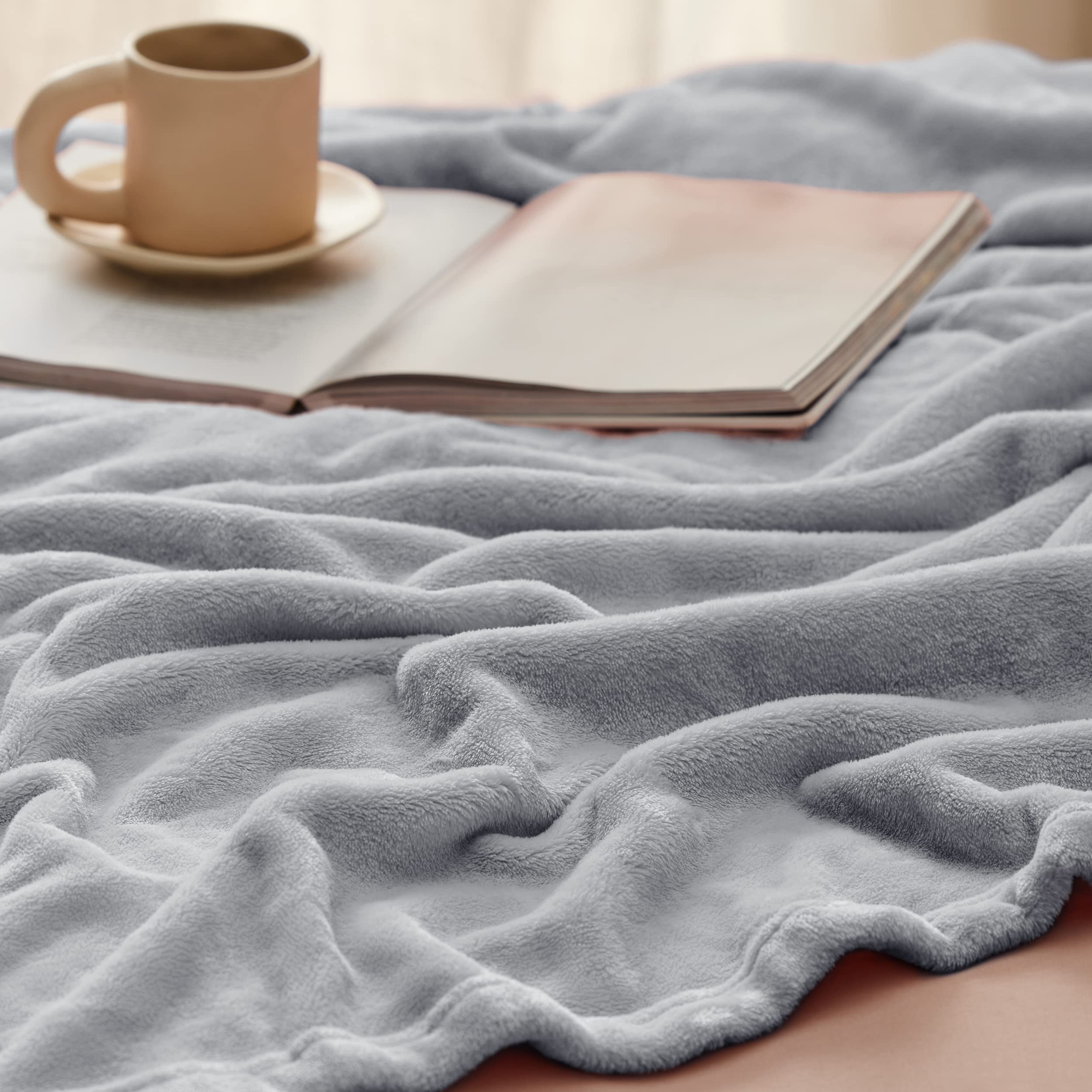 Foto 4 | Manta De Forro Polar Tamaño King, Color Gris Claro, 274 X 229 Cm - Venta Internacional.