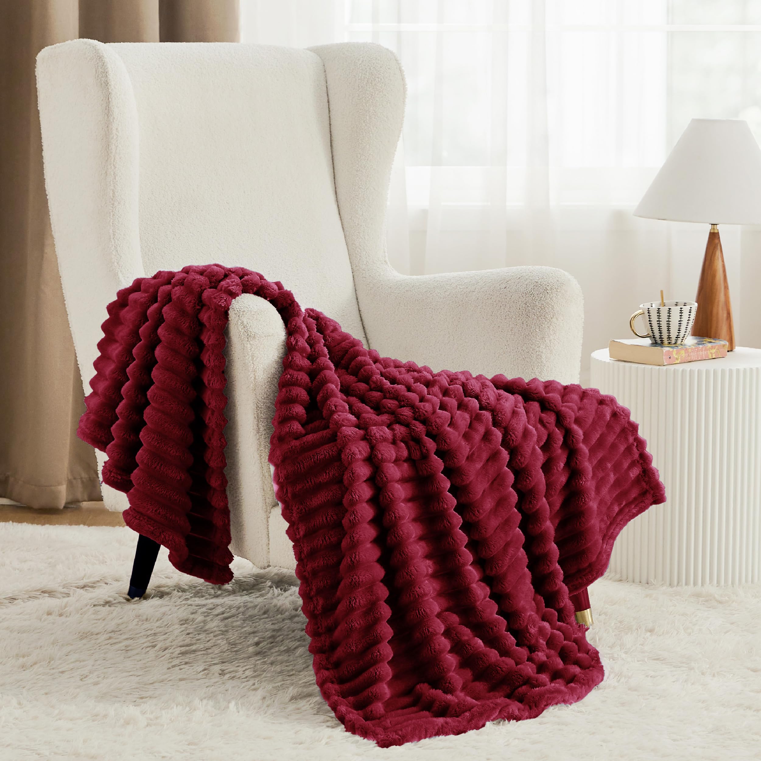 Foto 2 | Manta Bedsure De Forro Polar Rojo Oscuro Para Sofá, 130 X 180 Cm - Venta Internacional.