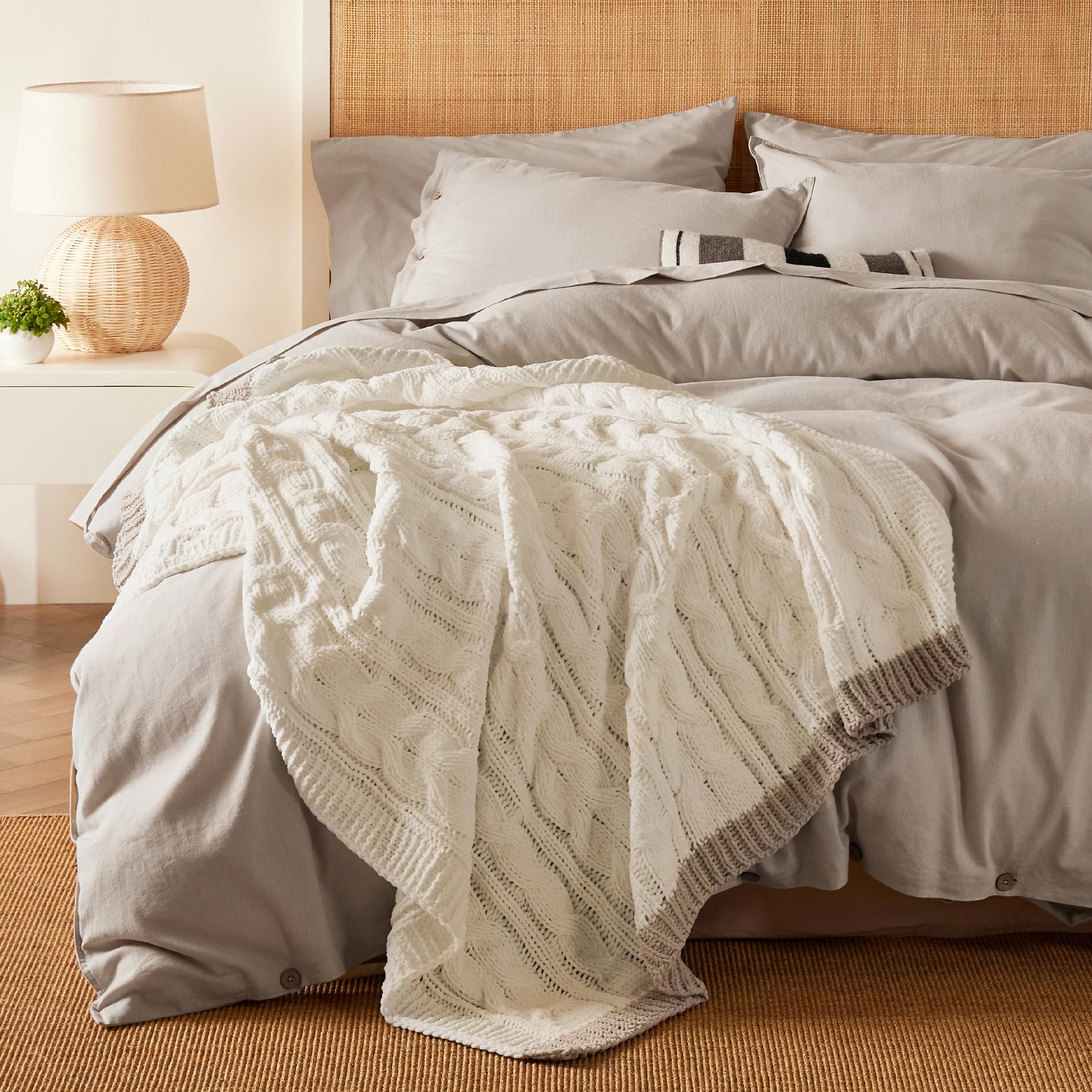 Foto 3 | Manta Bedsure De Punto Grueso De Chenilla Trenzada, Color Crema - Venta Internacional.