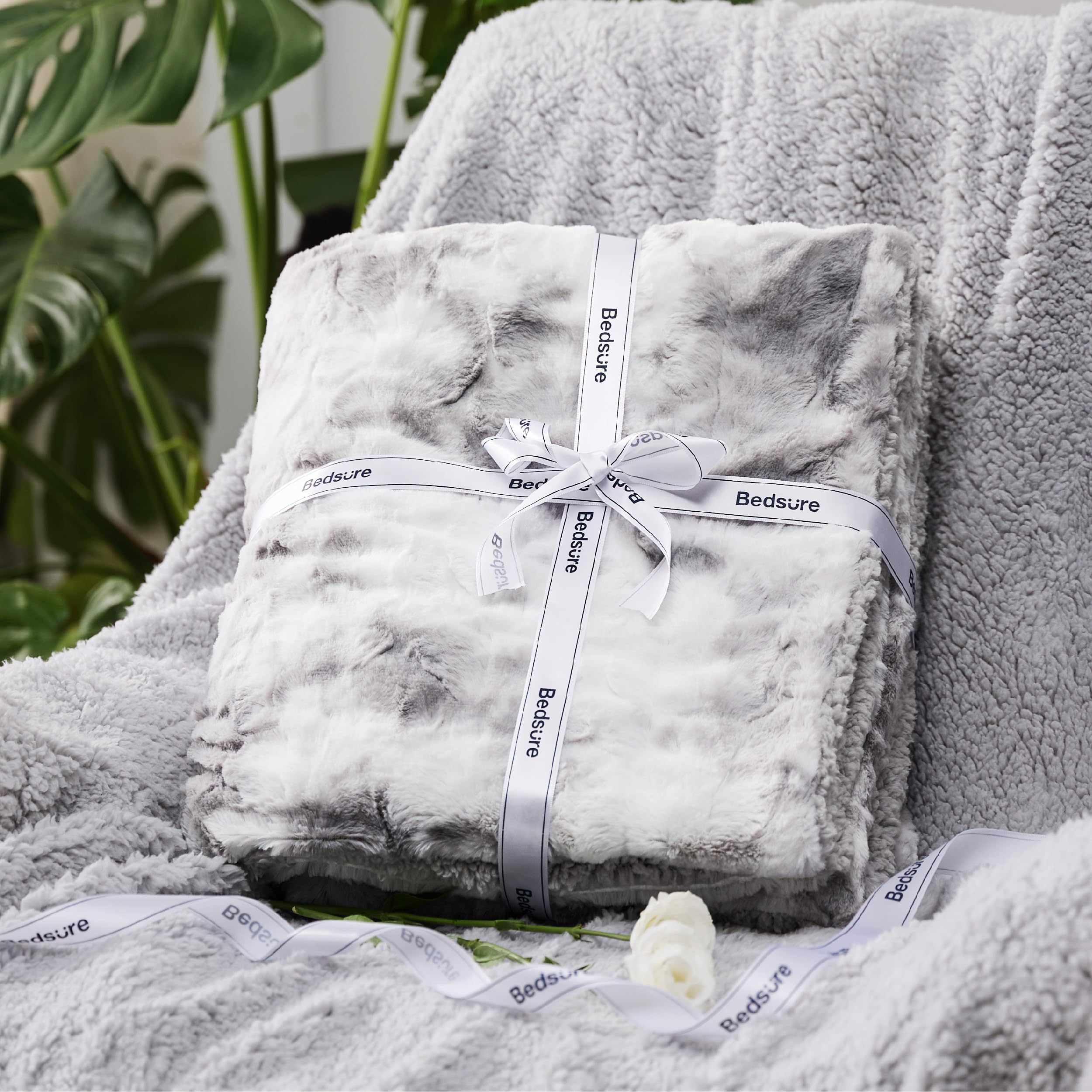 Foto 6 | Manta Bedsure Sherpa De Piel Sintética Cálida, Gris Claro, 130 X 150 Cm - Venta Internacional.