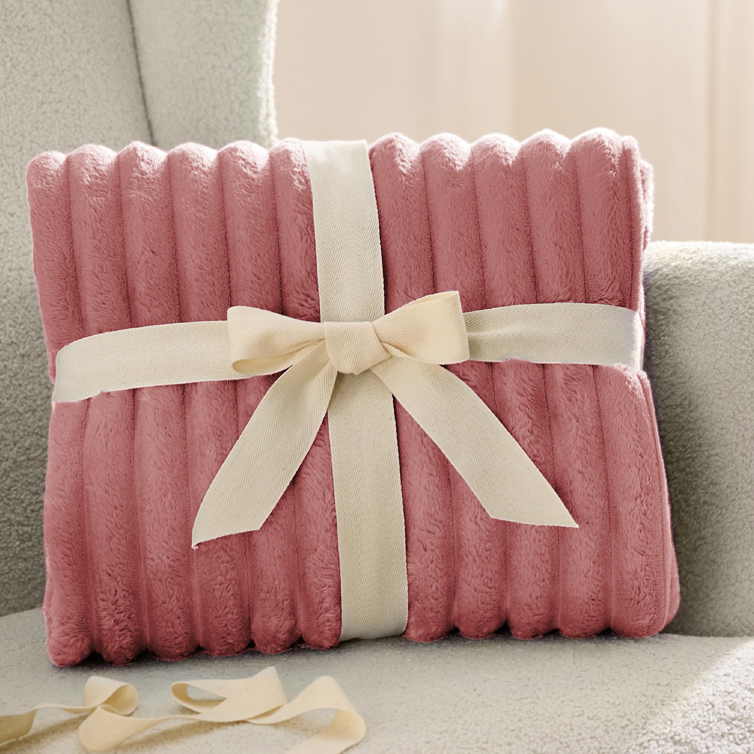 Foto 7 | Manta De Forro Polar Bedsure Brick Dust Para Sofá, 130 X 150 Cm - Venta Internacional.