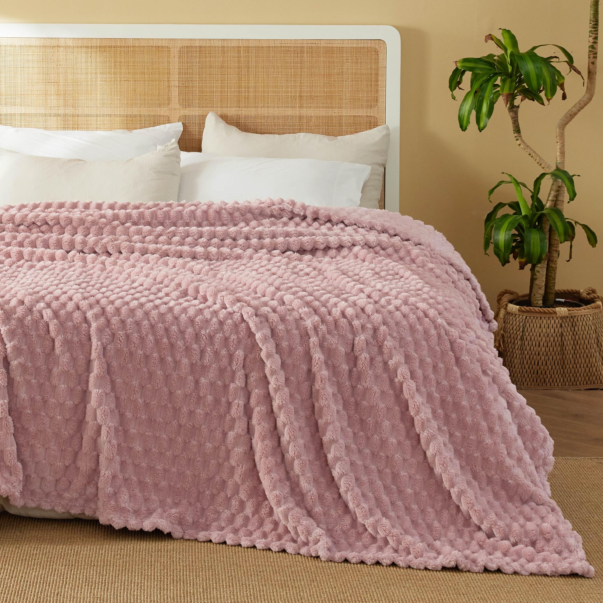 Manta Bedsure Queen de Forro Polar Rosa, 230 X 230 cm - Venta Internacional