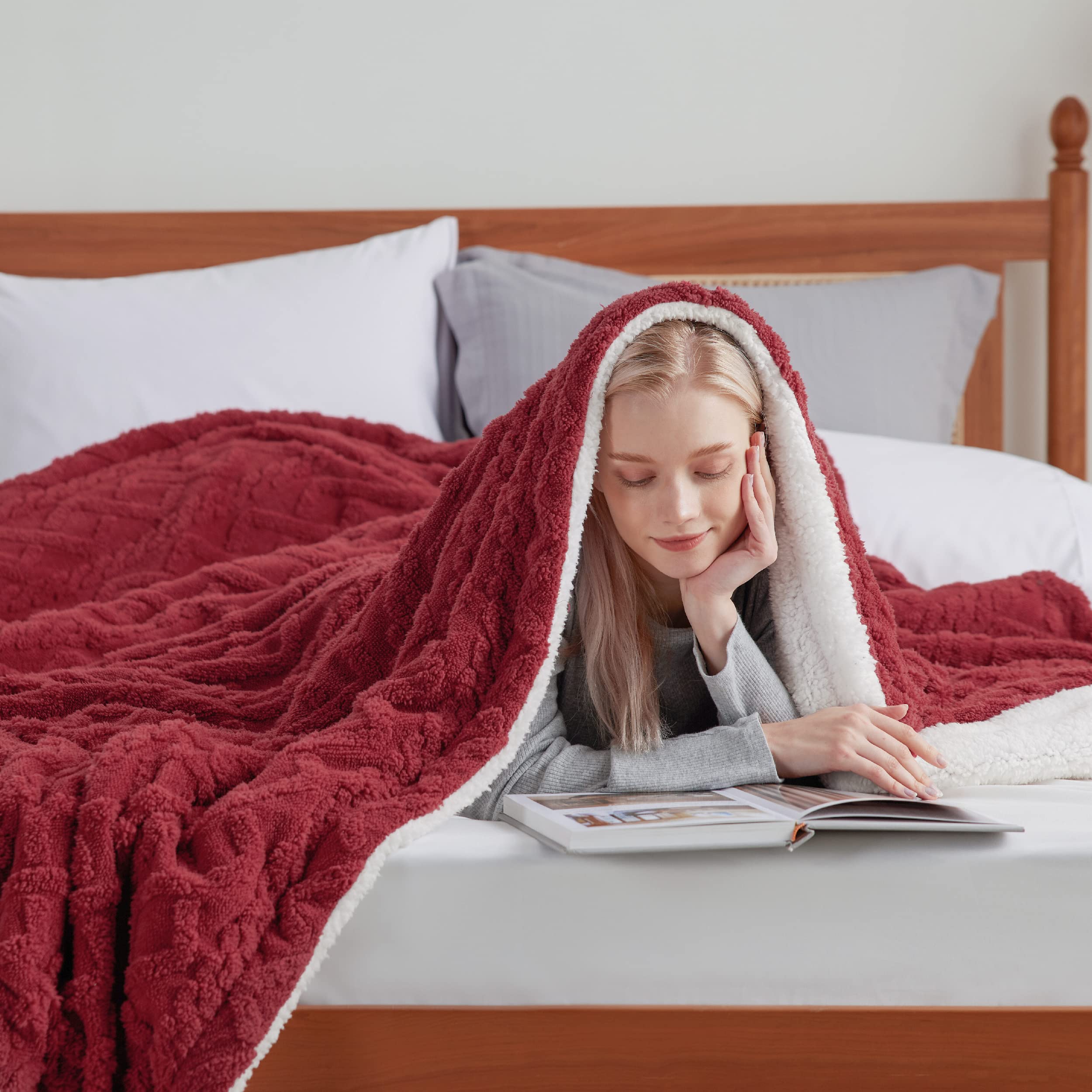 Foto 5 | Manta Bedsure Sherpa De Forro Polar Para Sofá, 130 X 150 Cm, Color Rojo - Venta Internacional.