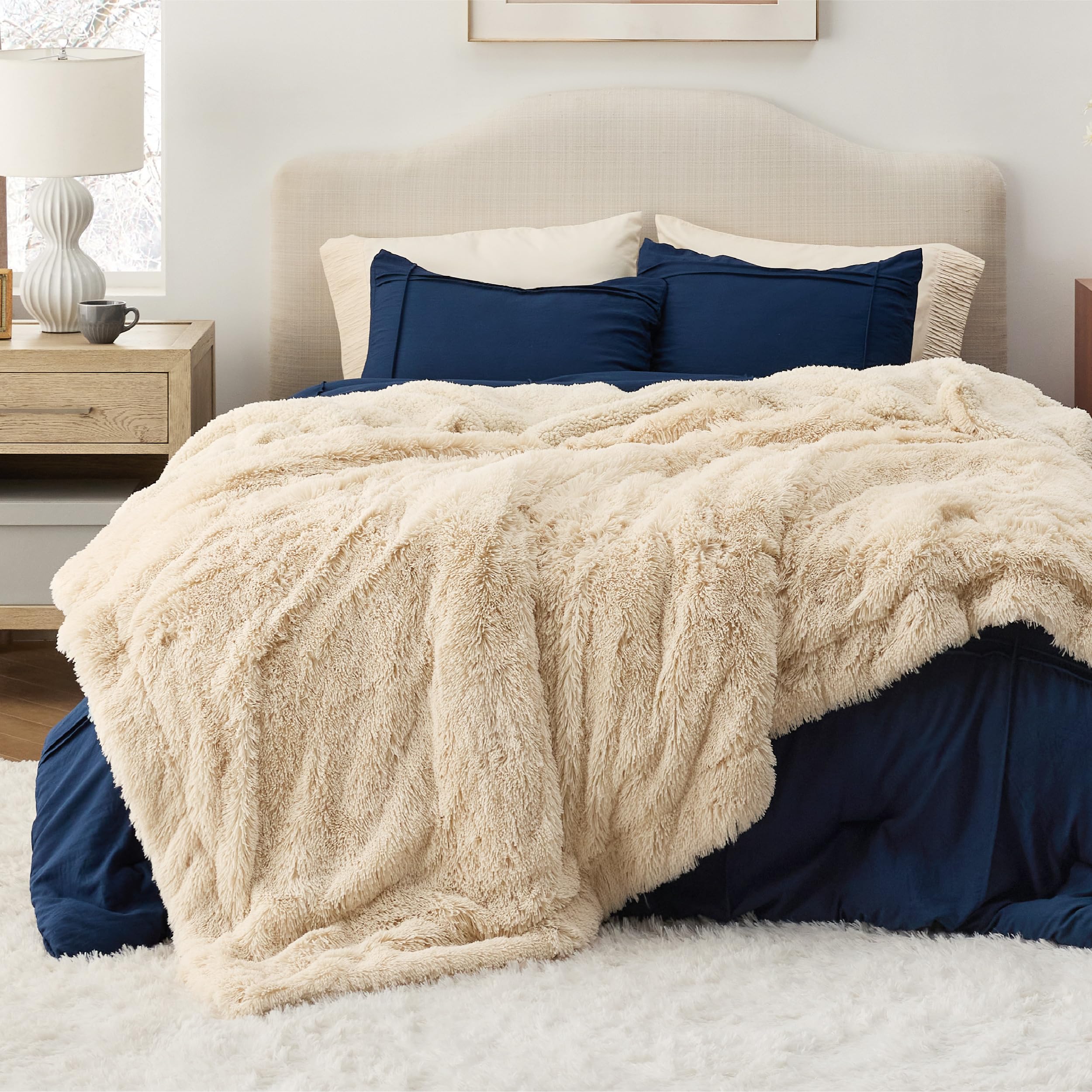 Manta Bedsure, Mullida, Beige, Tamaño King, Gruesa, Piel Sintética Sherpa - Venta Internacional.