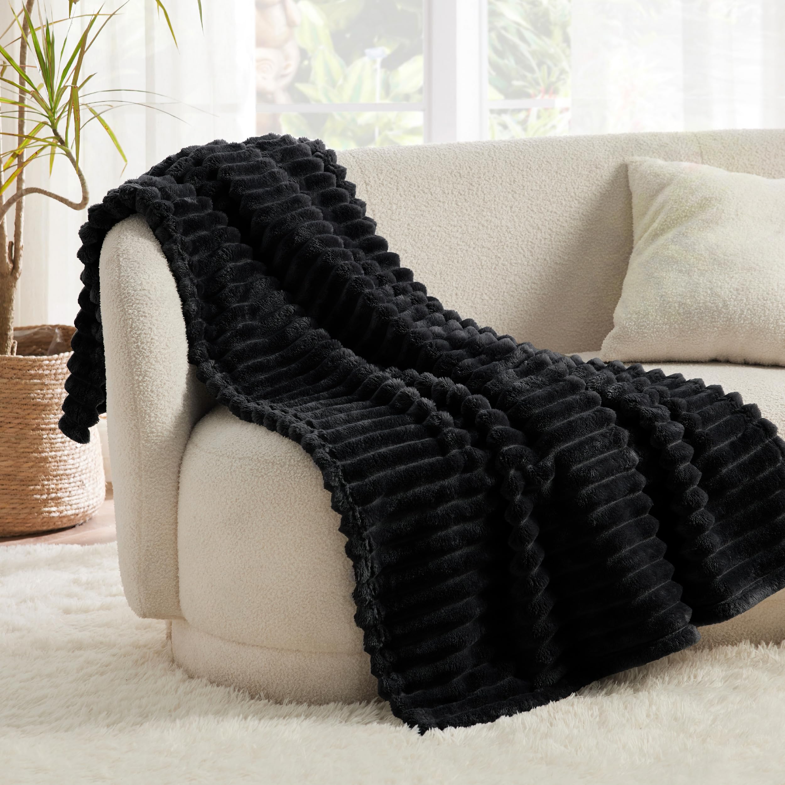 Foto 3 pulgar | Manta Bedsure De Forro Polar Negro Para Sofá, 50 X 70 Cm - Venta Internacional.