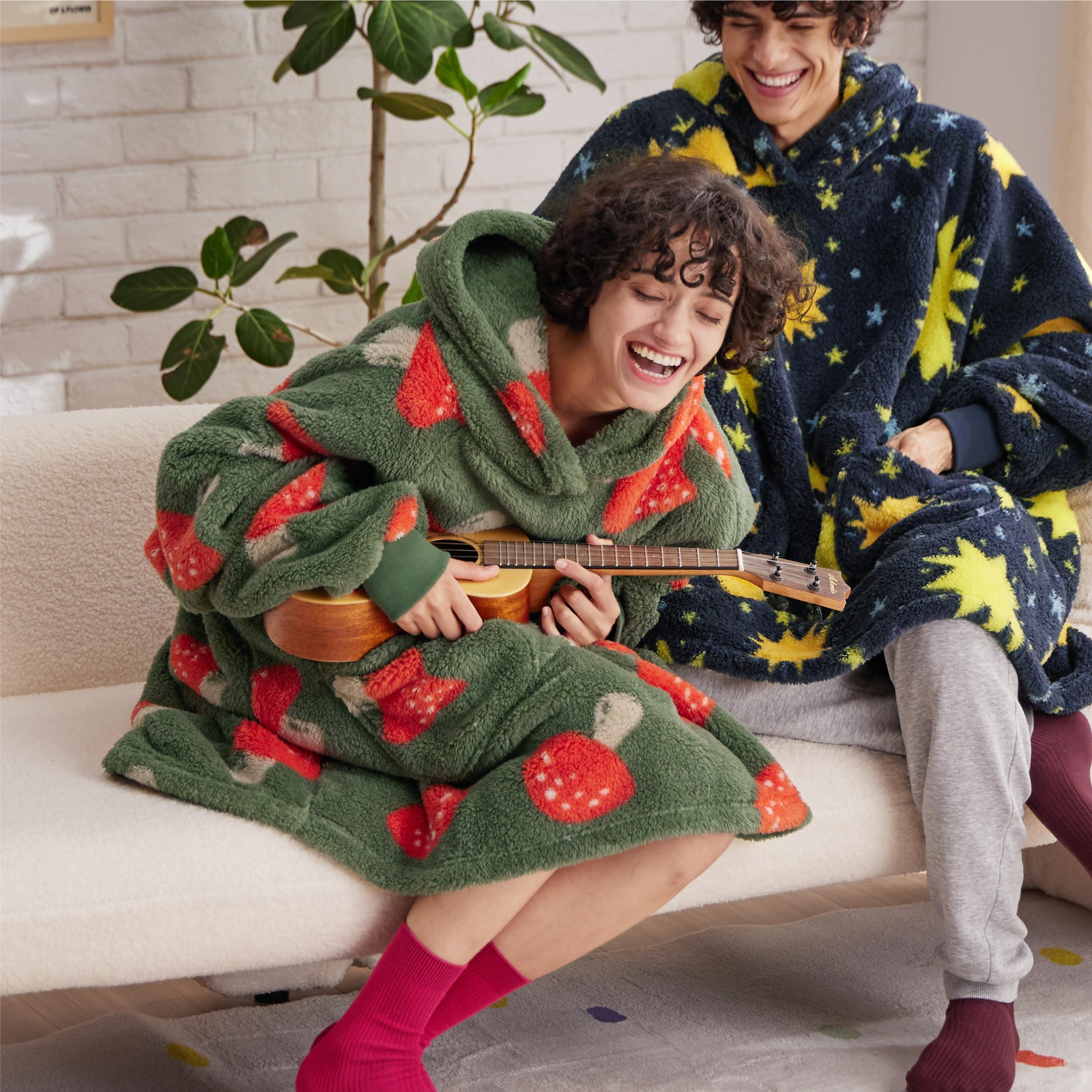 Foto 4 | Manta Portátil Con Capucha Bedsure Con Estampado De Hongos, Color Verde Oscuro - Venta Internacional.