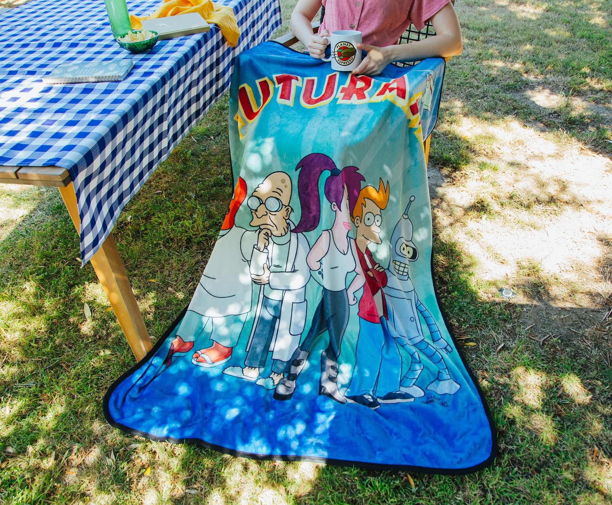 Foto 5 | Manta Plateada Buffalo Futurama Planet Express Crew - Venta Internacional.