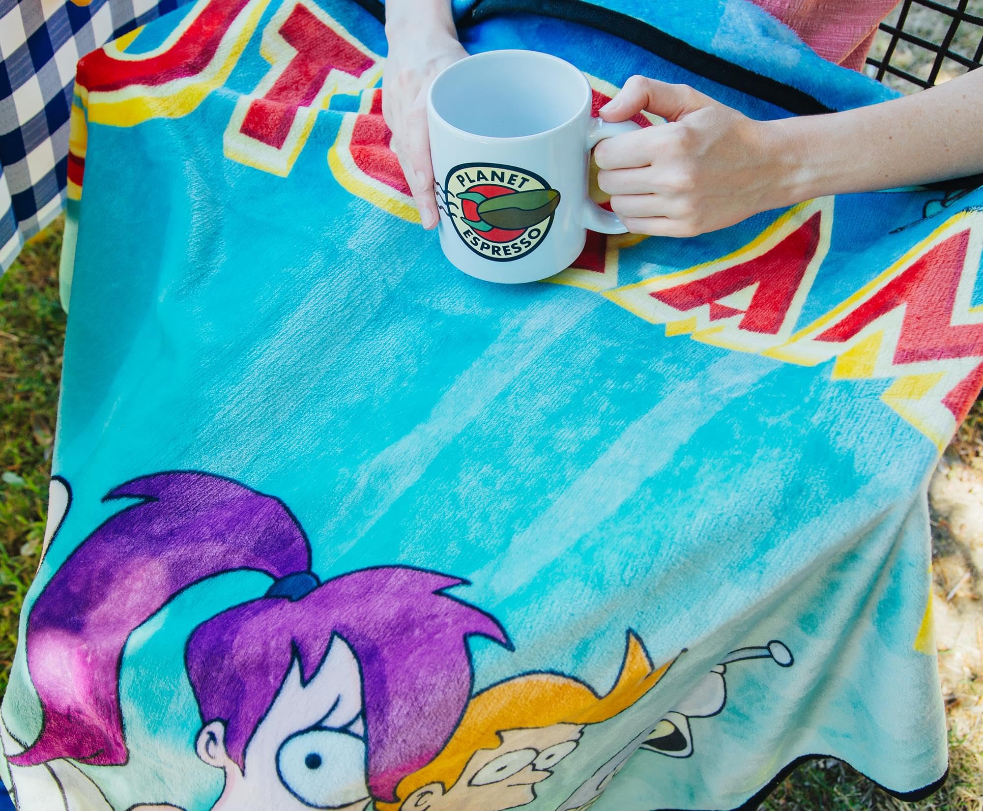 Foto 6 | Manta Plateada Buffalo Futurama Planet Express Crew - Venta Internacional.