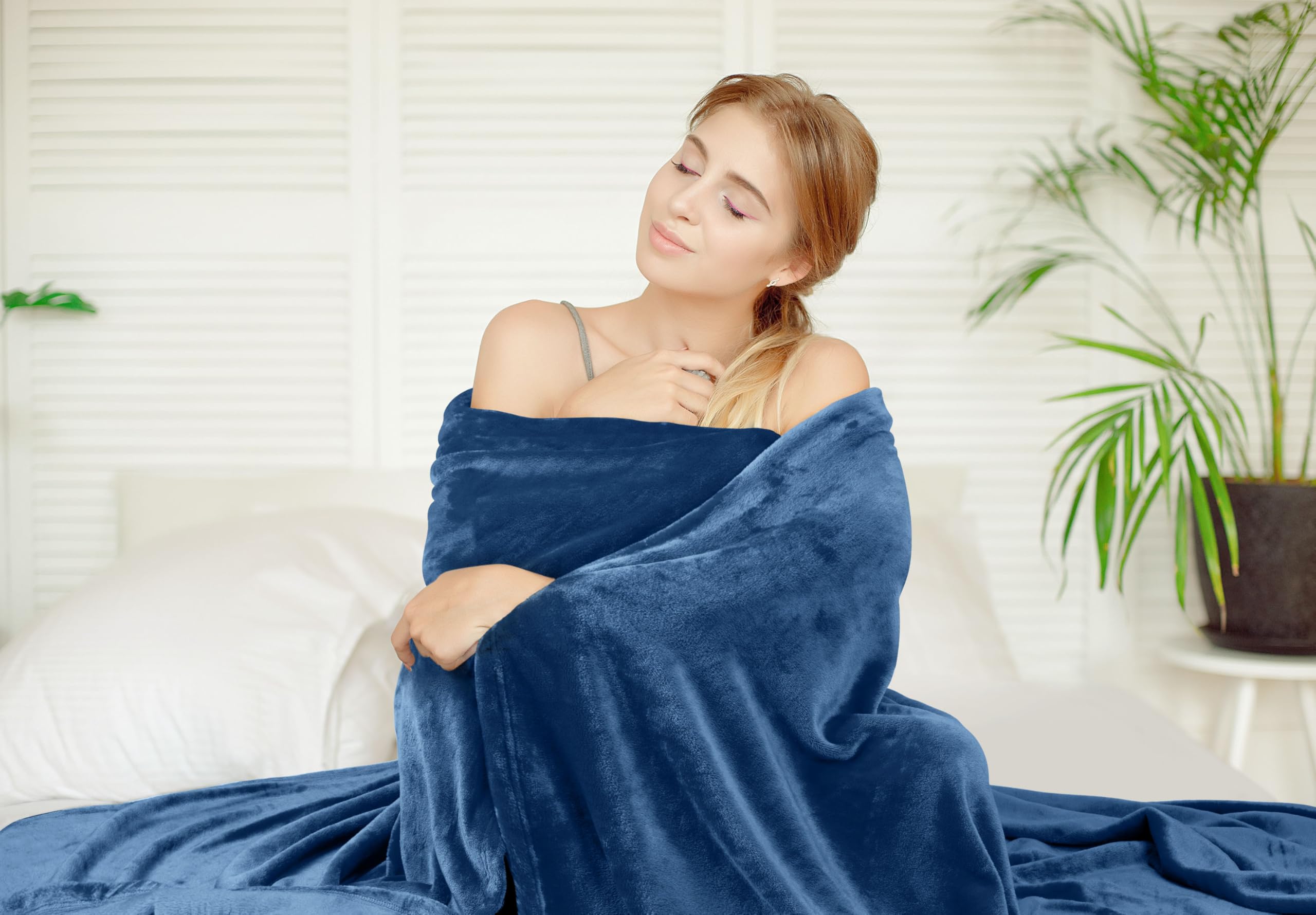 Foto 4 | Cama Polar Blanket Utopia, Tamaño King, Color Azul Real, 300 G/m² - Venta Internacional.