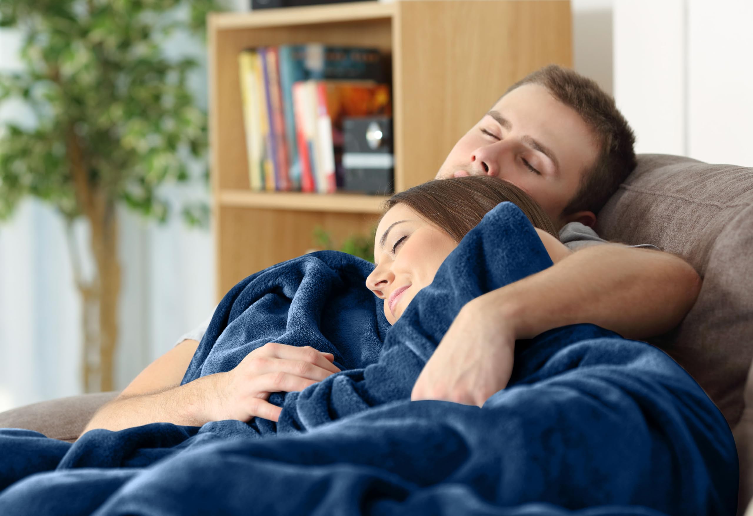 Foto 7 pulgar | Cama Polar Blanket Utopia, Tamaño King, Color Azul Real, 300 G/m² - Venta Internacional.