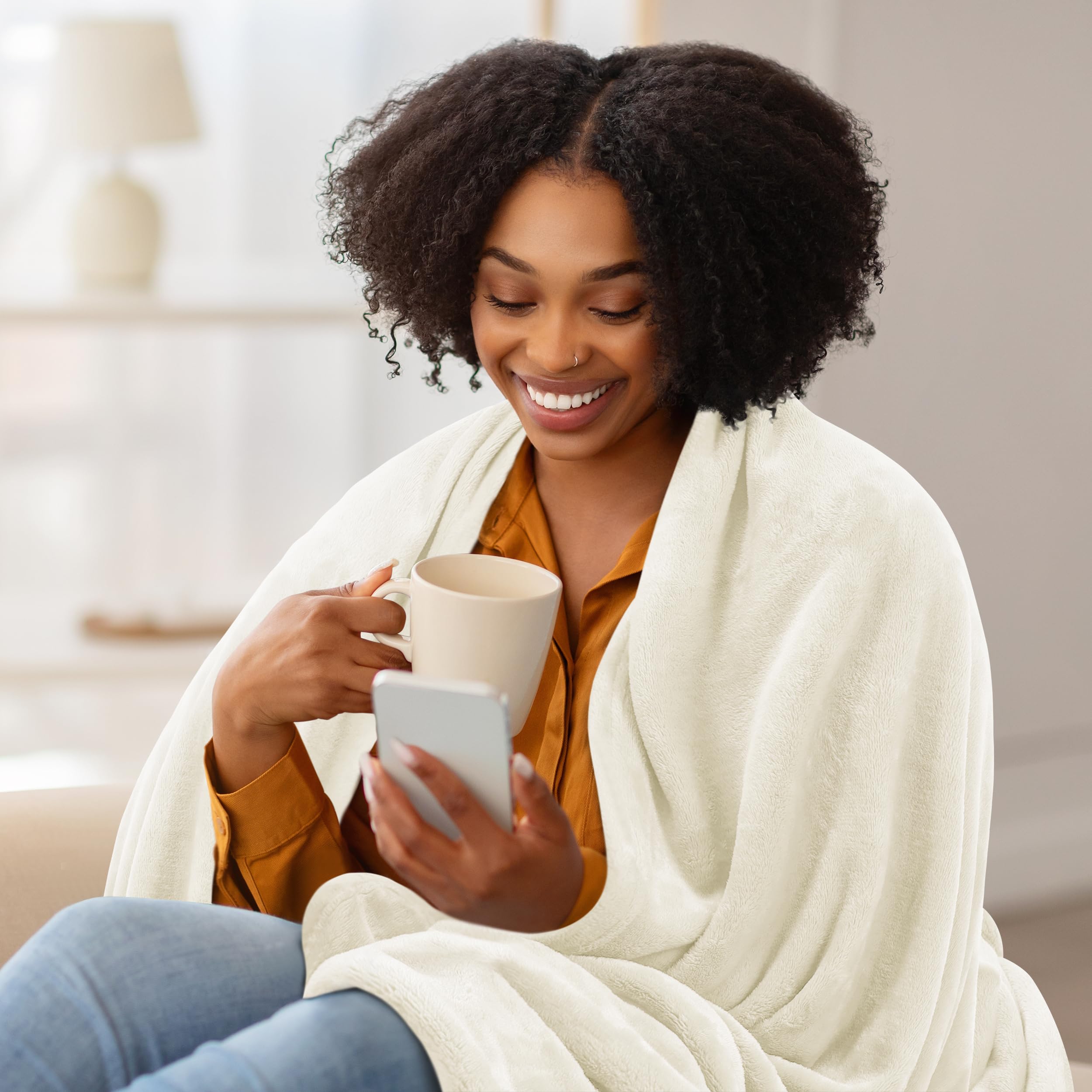 Foto 3 | Cama Polar Blanket Utopia, Tamaño King, Color Marfil, 300 G/m², Microfibra - Venta Internacional.
