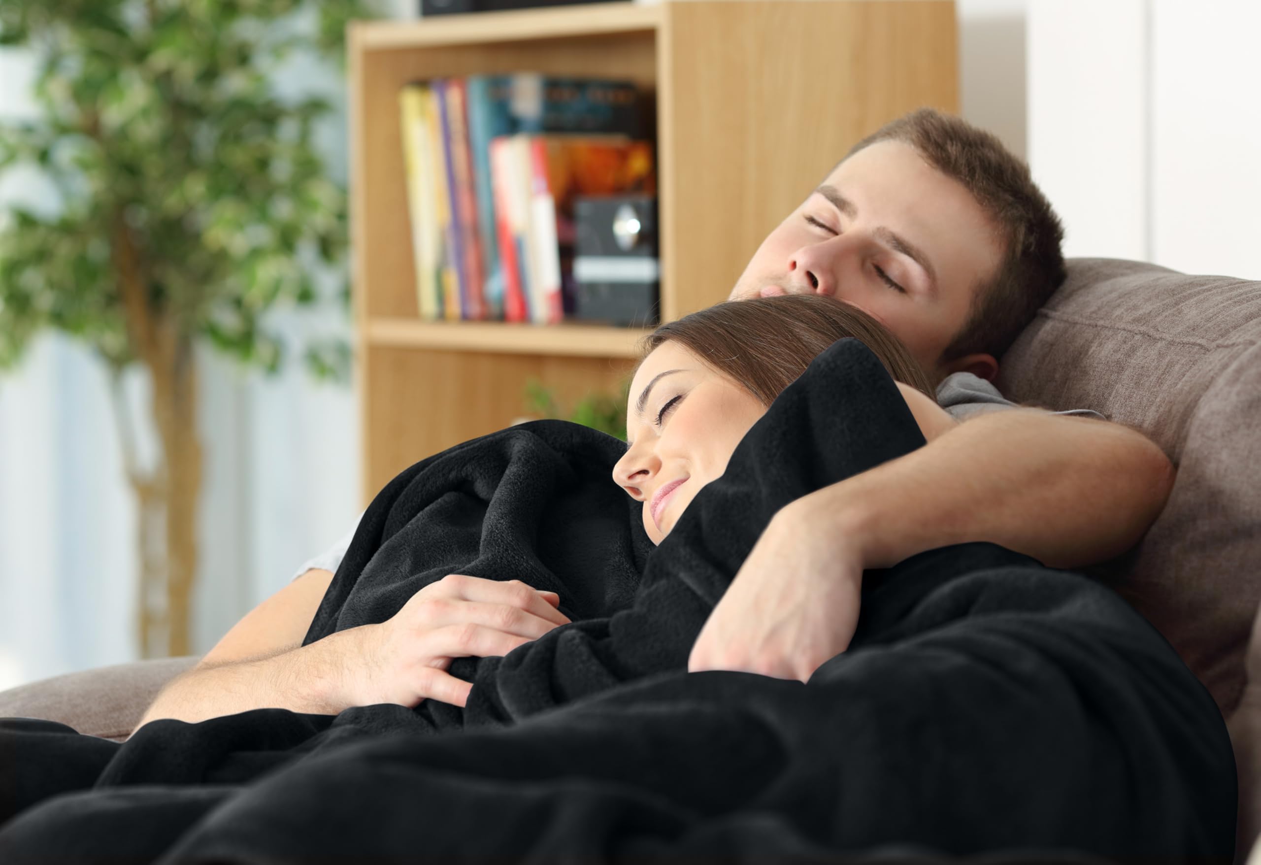 Foto 8 pulgar | Cama Polar Blanket Utopia, Tamaño King, Color Negro, 300 G/m², Microfibra - Venta Internacional.