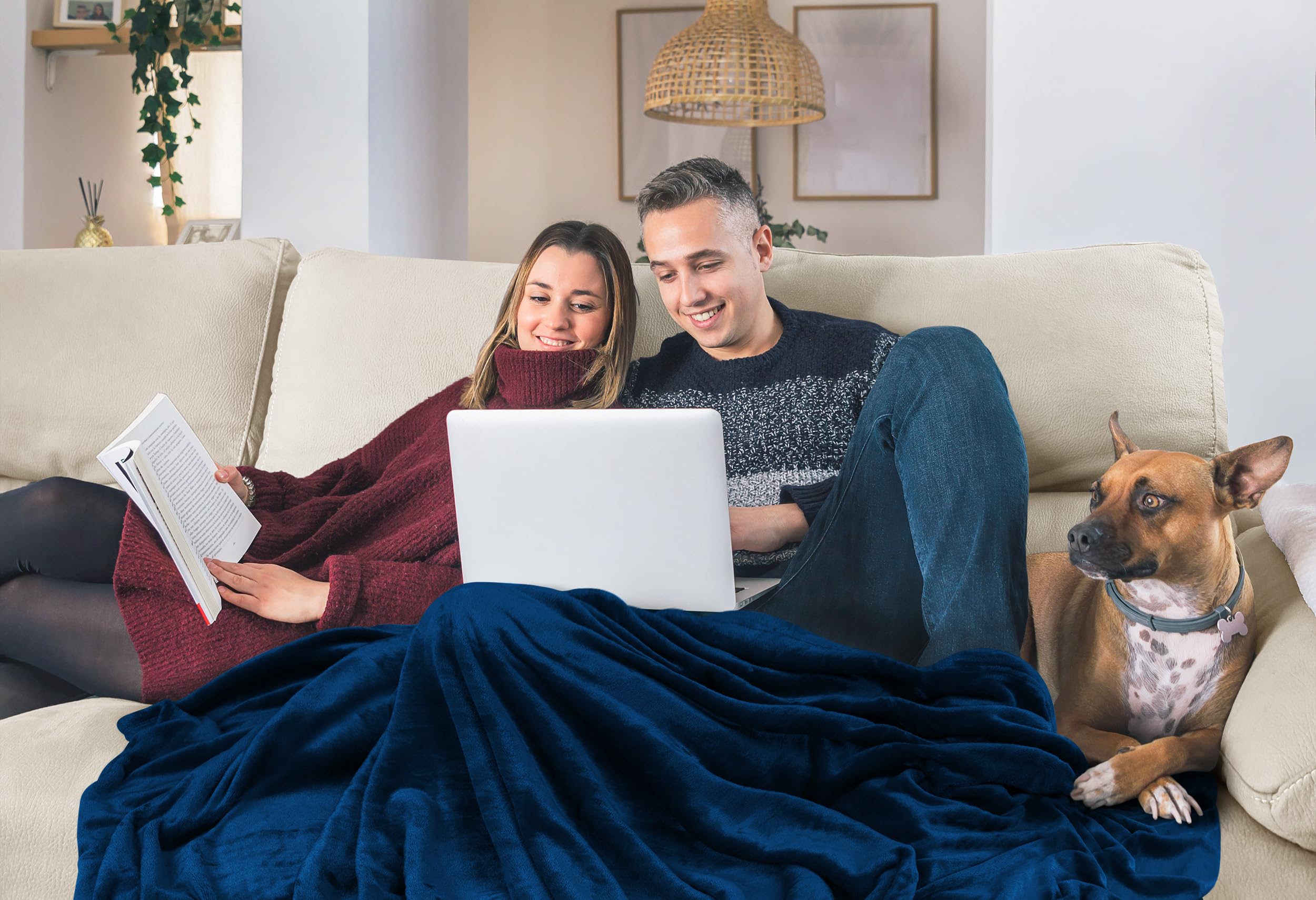 Foto 5 | Cama Polar Blanket Utopia, Tamaño Queen, Color Azul Marino, 300 G/m², Microfibra - Venta Internacional.