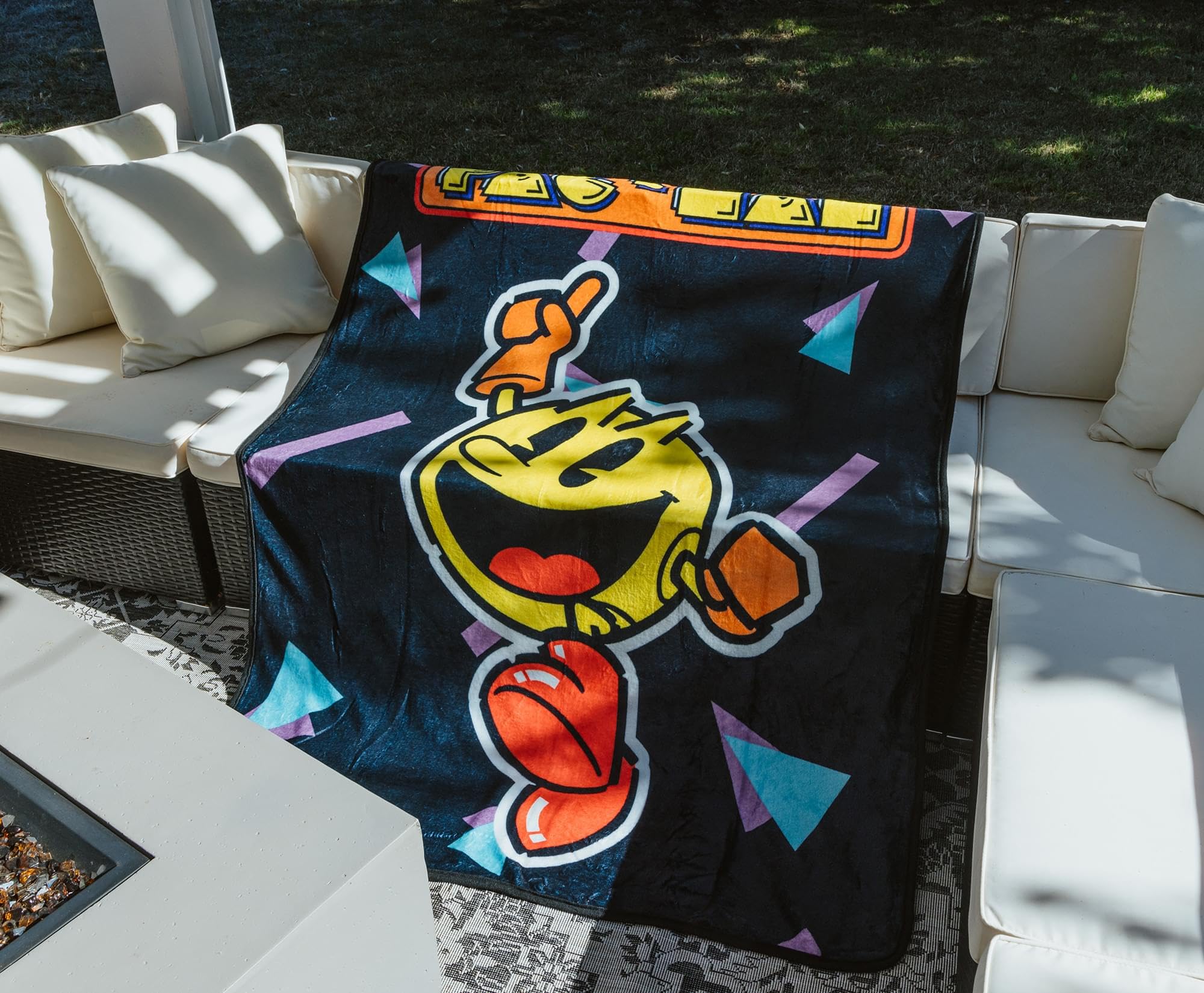 Foto 6 pulgar | Manta Toynk Pac-man Classic Jumping 114 X 152 Cm - Venta Internacional.