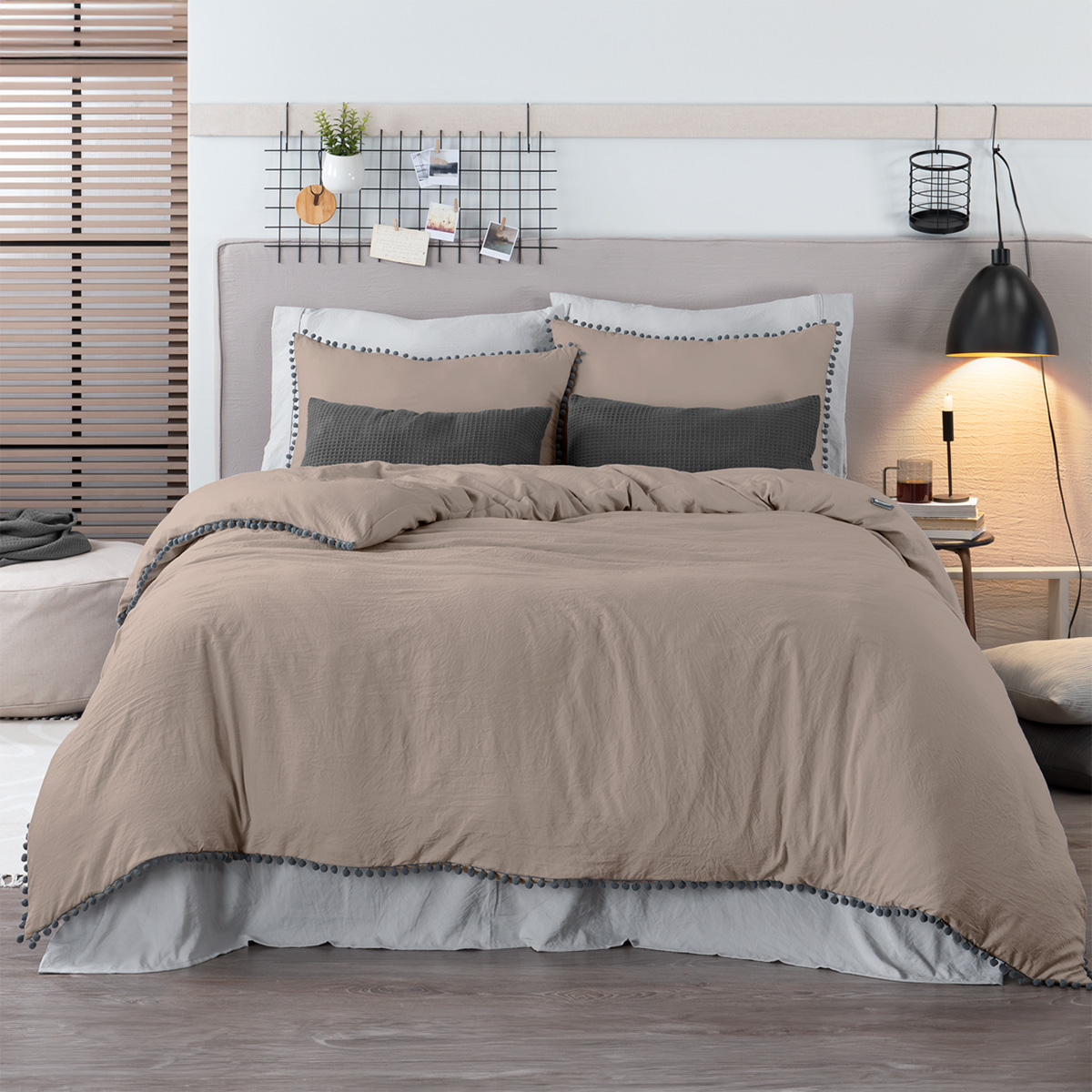Foto 2 pulgar | Funda de Duvet con Pompones Sin Relleno + Fundas de Almohada Esquimal Matrimonial XL Café