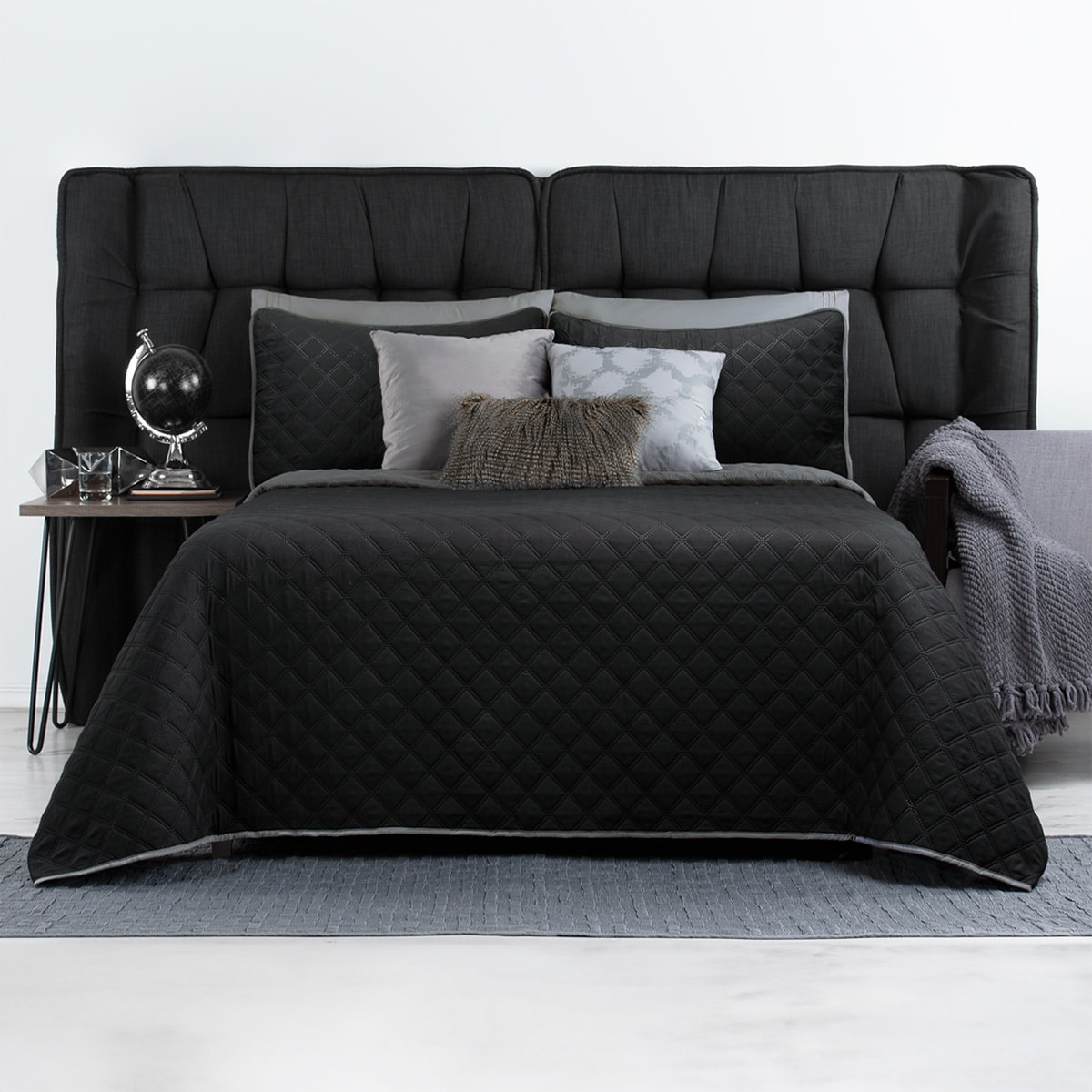 Edredón Pinsonic Real Textil Doble Vista Negro - Gris Queen Size $709