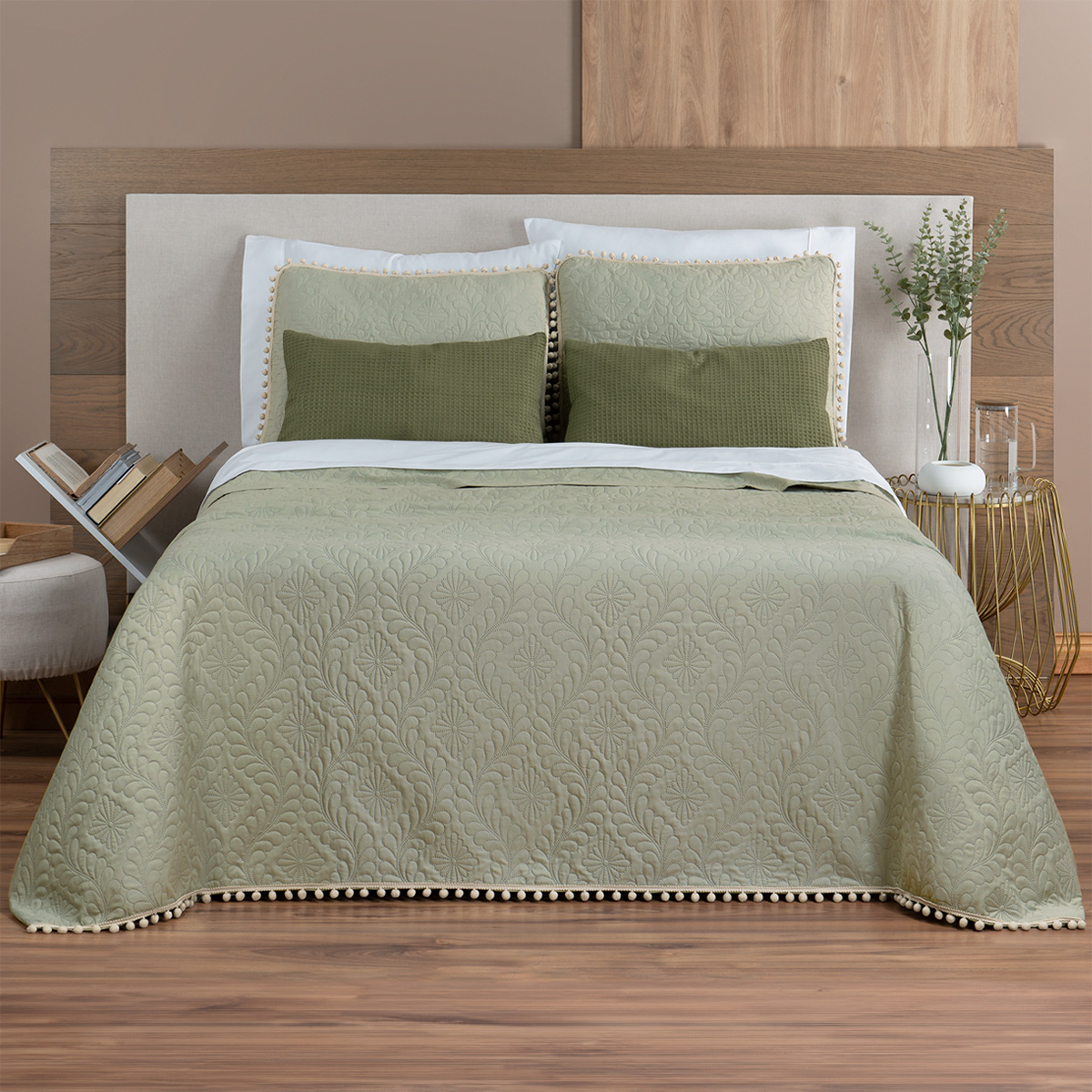 Edredón Ligero Real Textil Matrimonial Verde Claro y Beige con Pompones