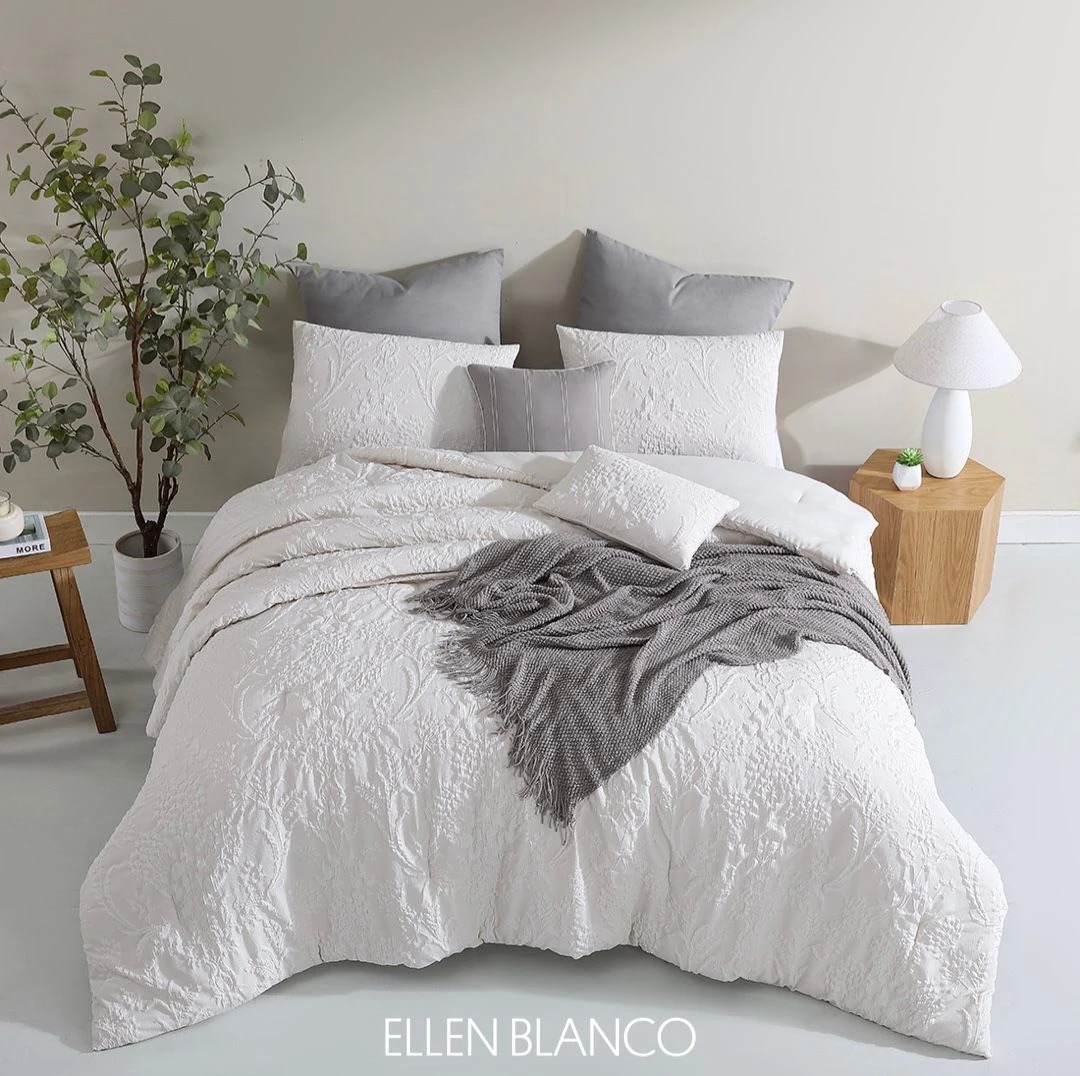 Foto 2 pulgar | B.kind & Beyond - Set Edredón Ellen 8 Pzas  Diseño Bordado Jacquard Doble Vista. (blanco, King Size)