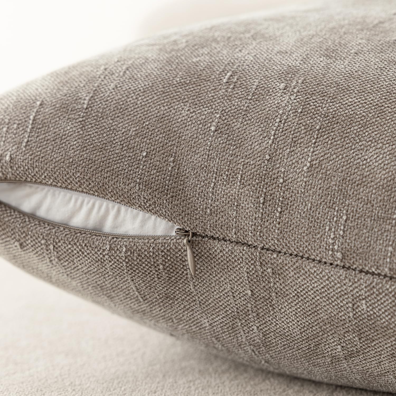 Foto 3 | Fundas De Almohada Foindtower Soft Chenille De 50 X 50 Cm, Color Marrón Claro - Venta Internacional.