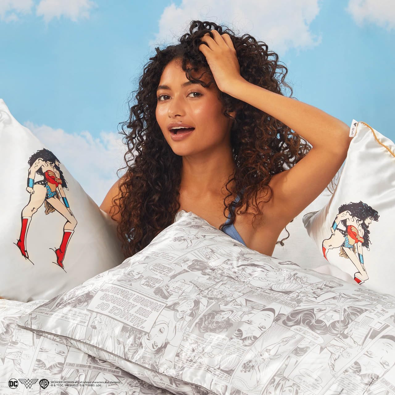 Foto 3 | Funda De Almohada Kitsch Wonder Woman De Satén Tamaño Queen O Estándar - Venta Internacional.