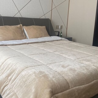 Foto 2 | Manta Sherpa De 1,5 Plazas, Color Beige, Plisado, Chiporro, Con Fundas De Almohada - Venta Internacional.