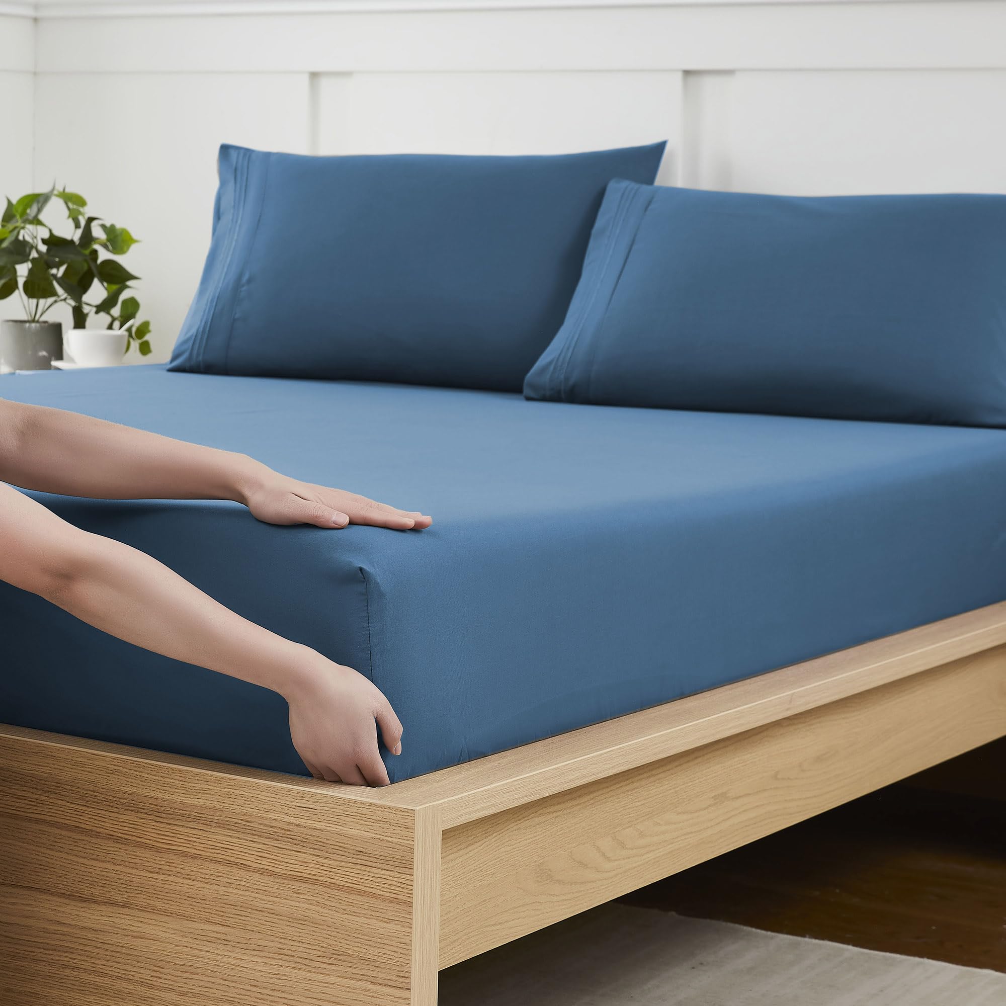 Sábana Bajera Ajustable De La Colección Sweet Home, Azul Vaquero, Tamaño Queen - Venta Internacional.