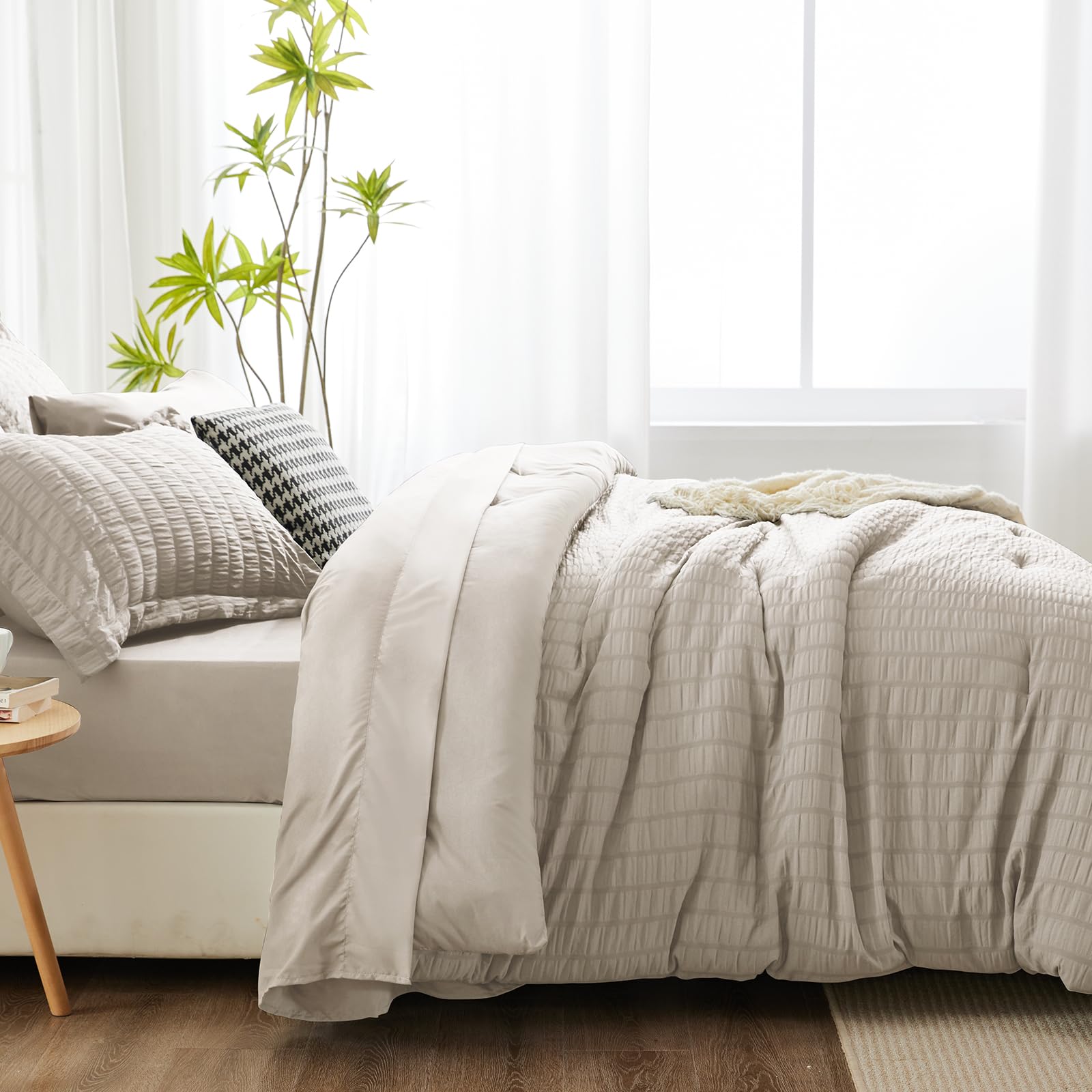 Foto 6 | Juego de Edredón Cozylux Queen Seersucker Warm Taupe 7 Piezas - Venta Internacional