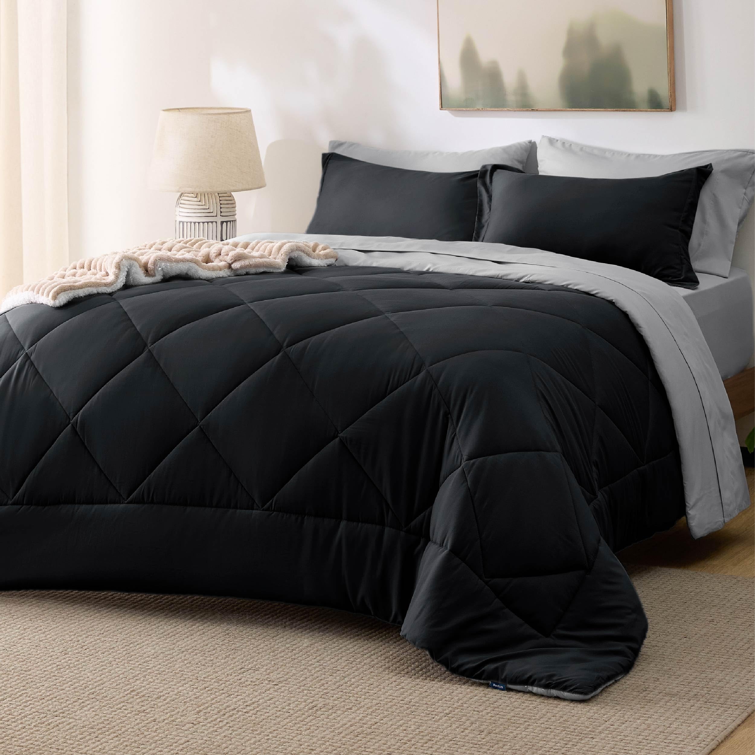 Juego de Edredón Bedsure Queen Reversible Negro 7 Piezas - Venta Internacional