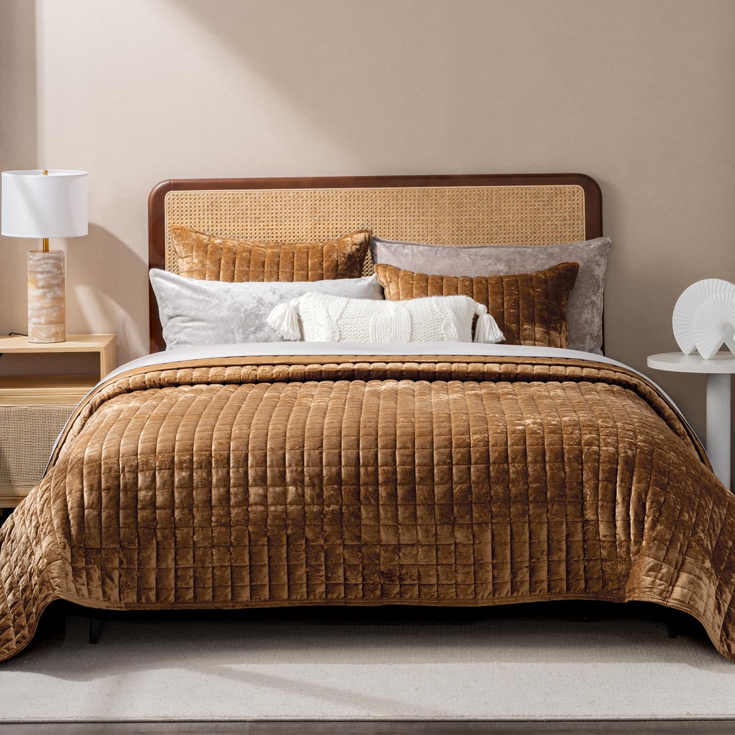 Juego De Edredón Recyco Luxury Velvet King Size Caramel Gold - Venta Internacional.