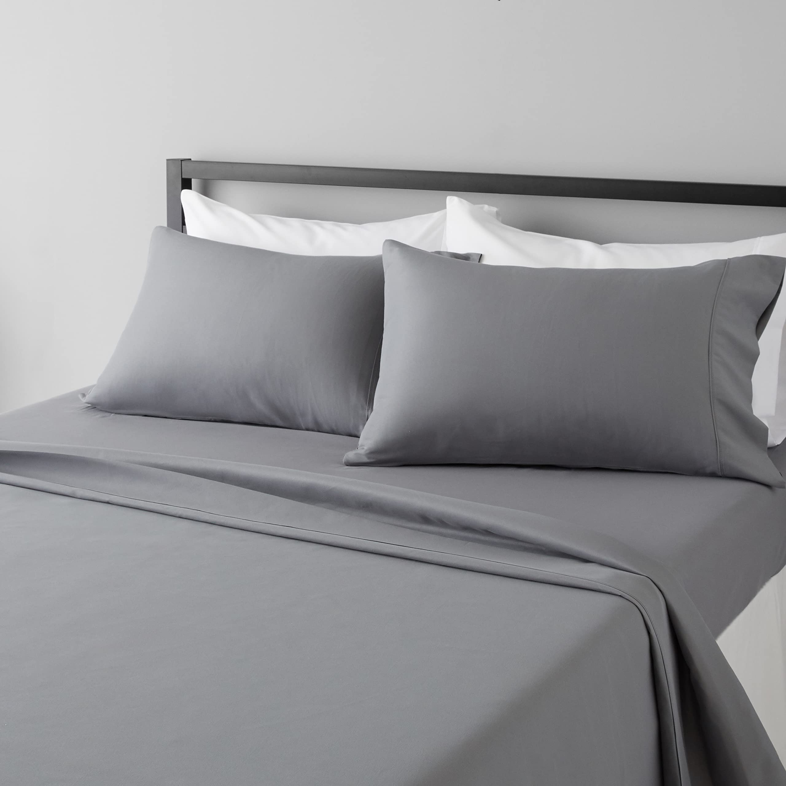 Juego De Sábanas Amazon Basics Lightweight Queen Gris Oscuro - Venta Internacional.