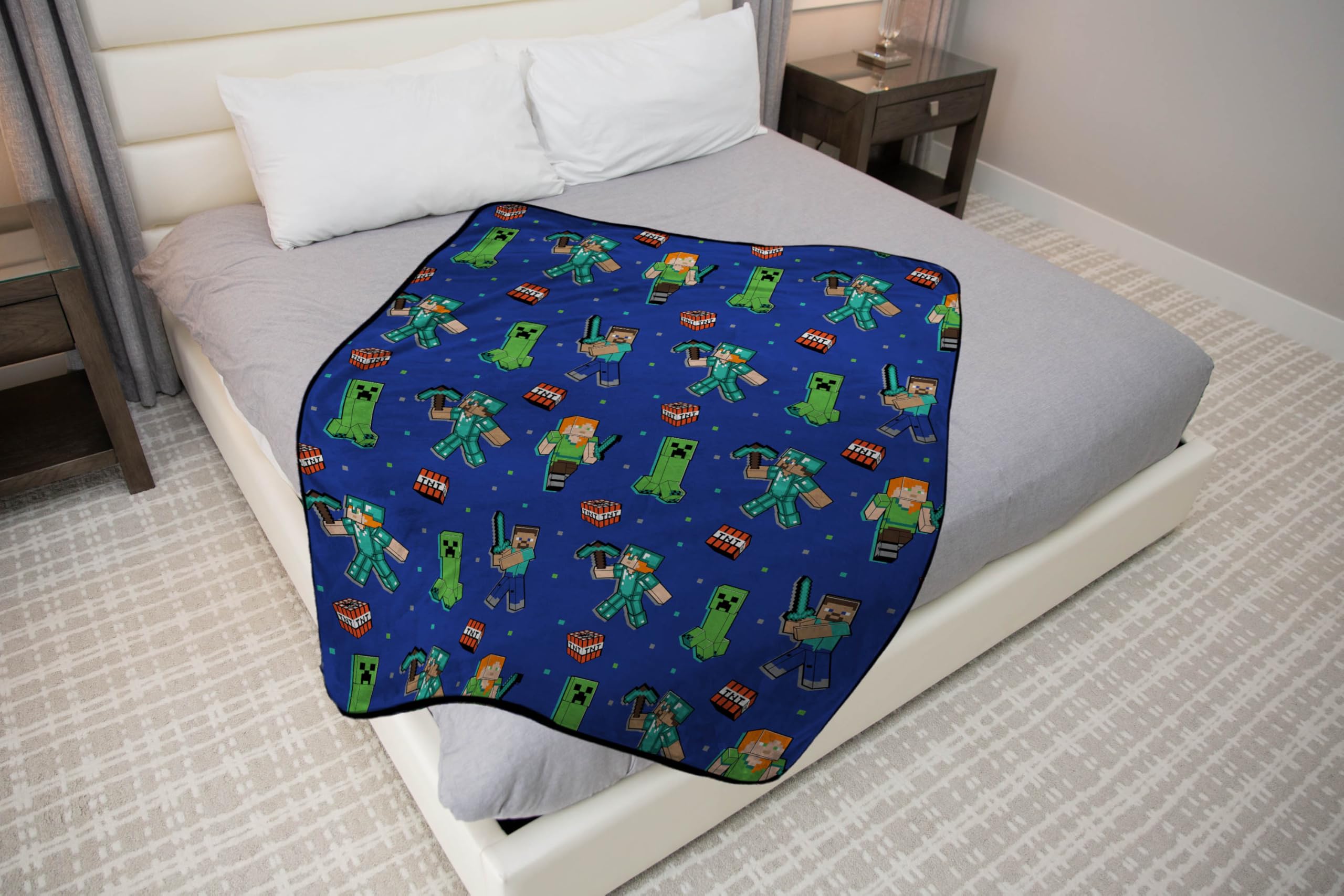 Foto 3 | Manta De Felpa Jay Franco Minecraft Creeper 127 X 152 Cm - Venta Internacional.