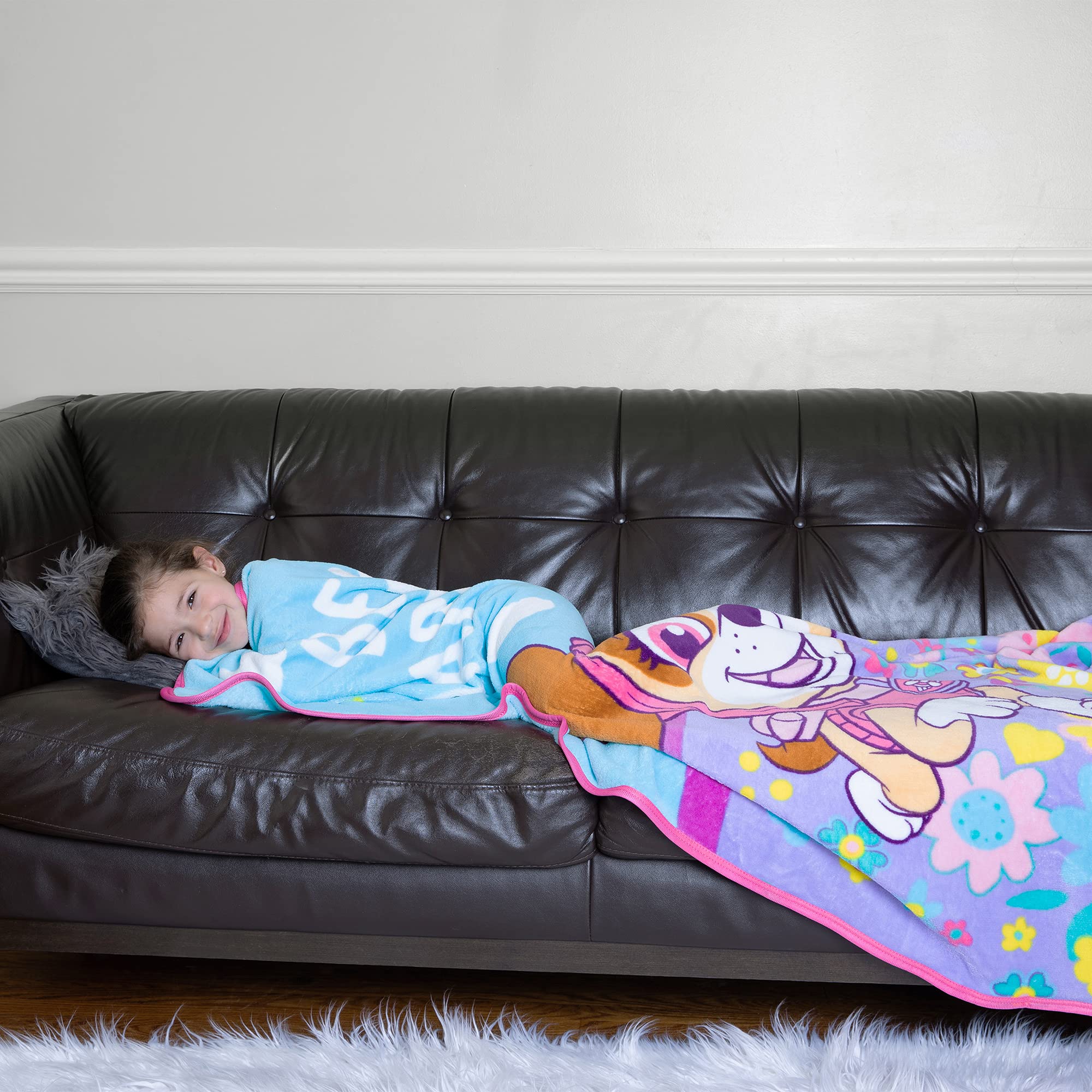 Foto 3 pulgar | Throw Micro Raschel Franco Paw Patrol Skye Girls 117 Cm X 152 Cm - Venta Internacional.