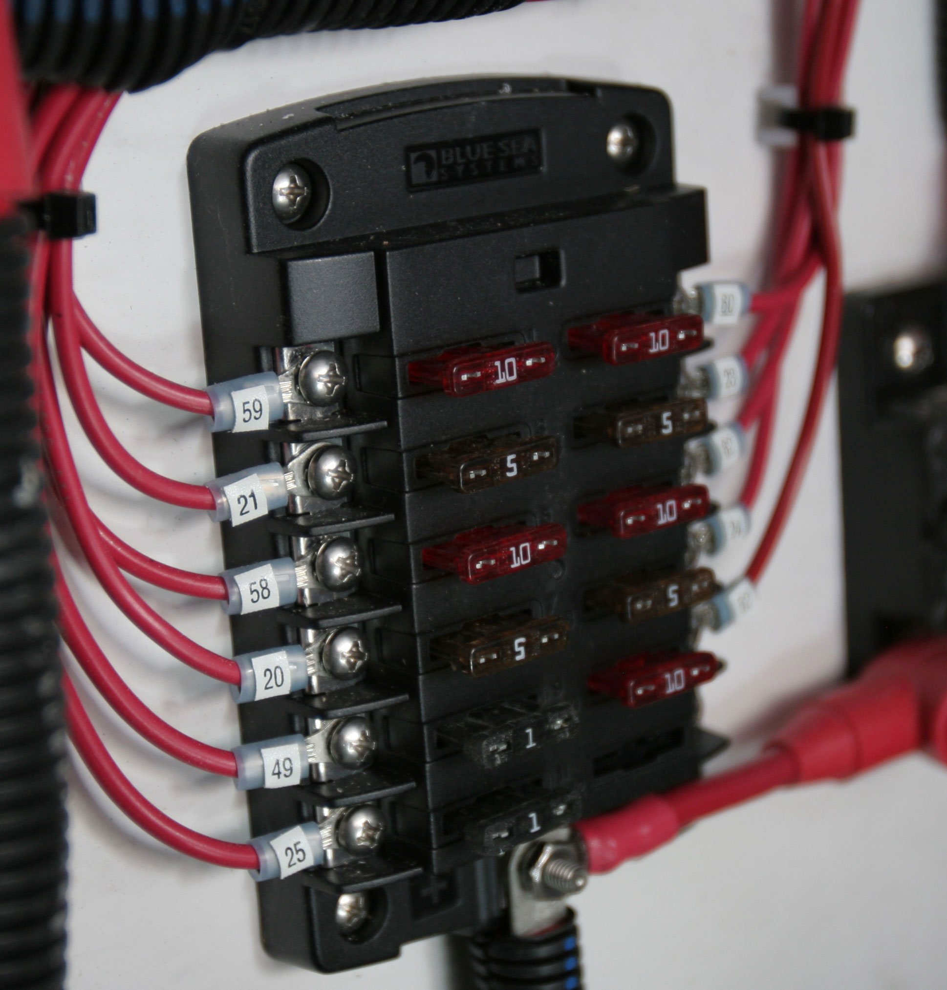 Foto 2 | Bloque De Fusibles Blue Sea Systems St Blade 5034 De 12 Circuitos - Venta Internacional.