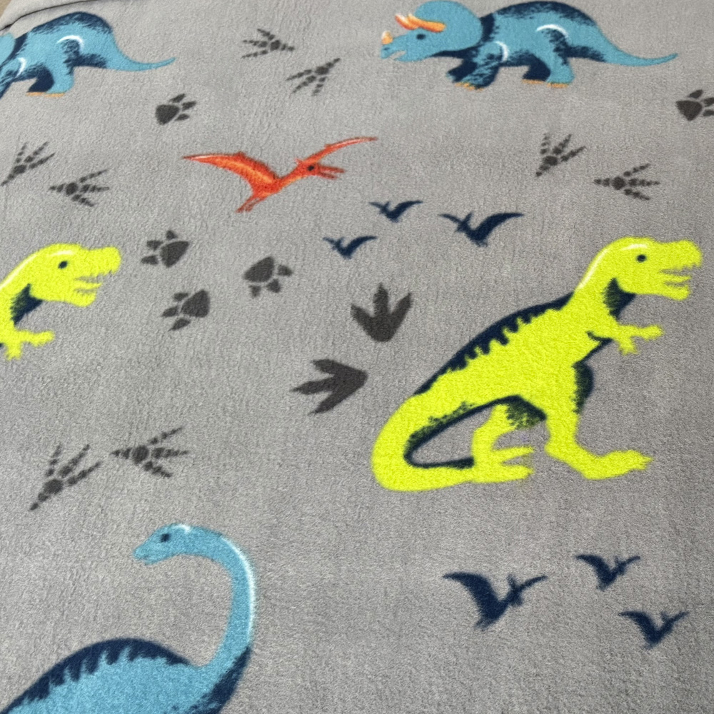 Foto 5 | Juego De Sábana Polar Matrimonial Elefantito Hogar Rex Color Gris Invernal Dinosaurios