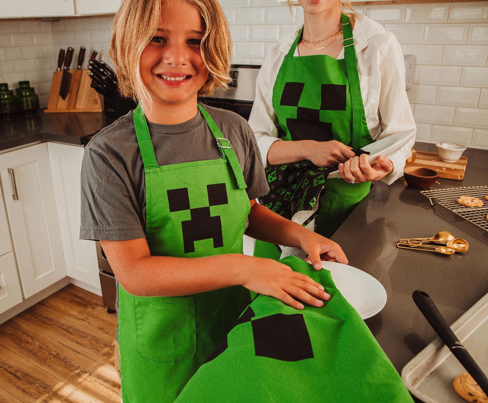 Foto 7 pulgar | Delantal De Cocina Minecraft Green Creeper Youth  100% Algodón - Venta Internacional.