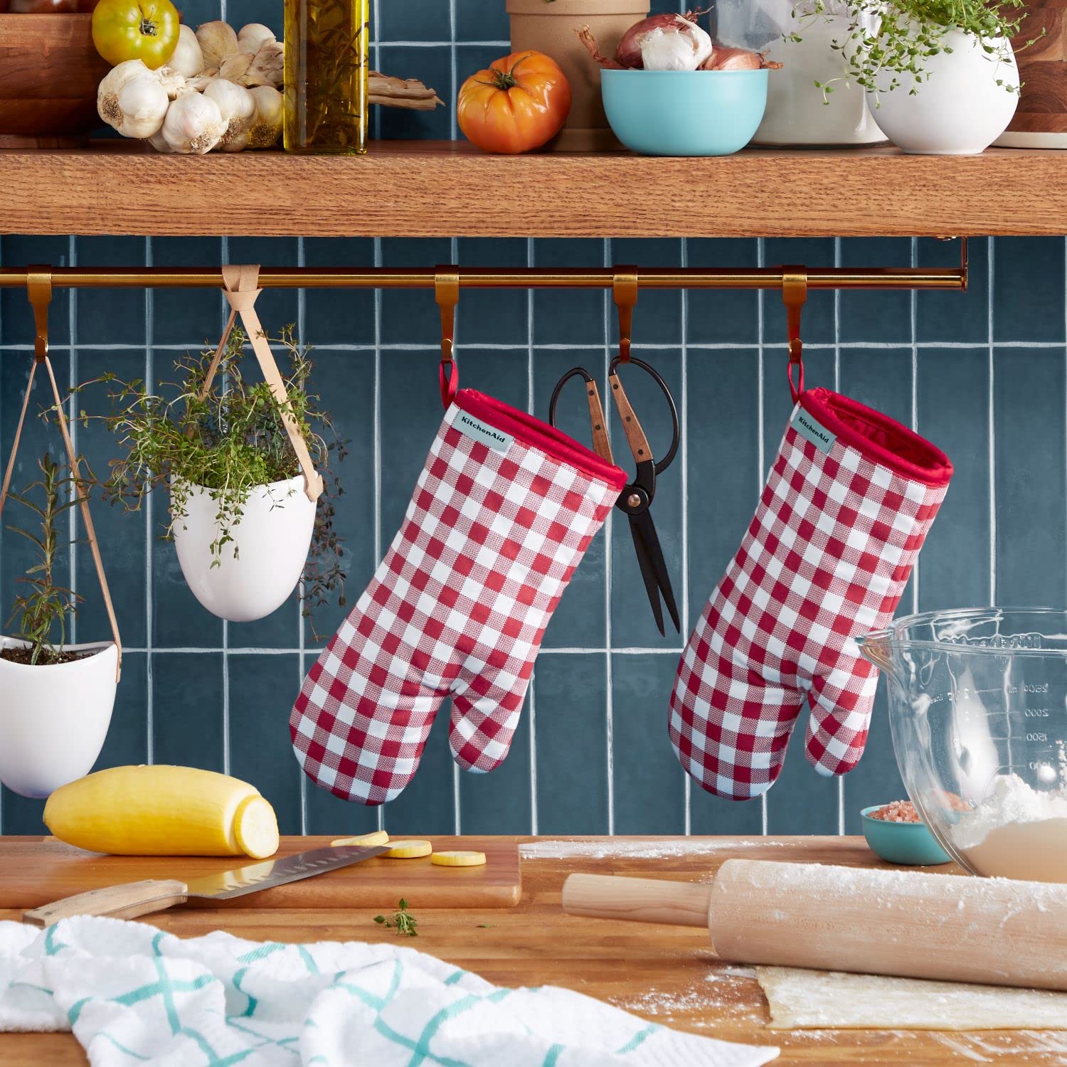 Foto 2 | Juego De 2 Guantes De Cocina Kitchenaid Gingham Passion Red De Algodón - Venta Internacional.