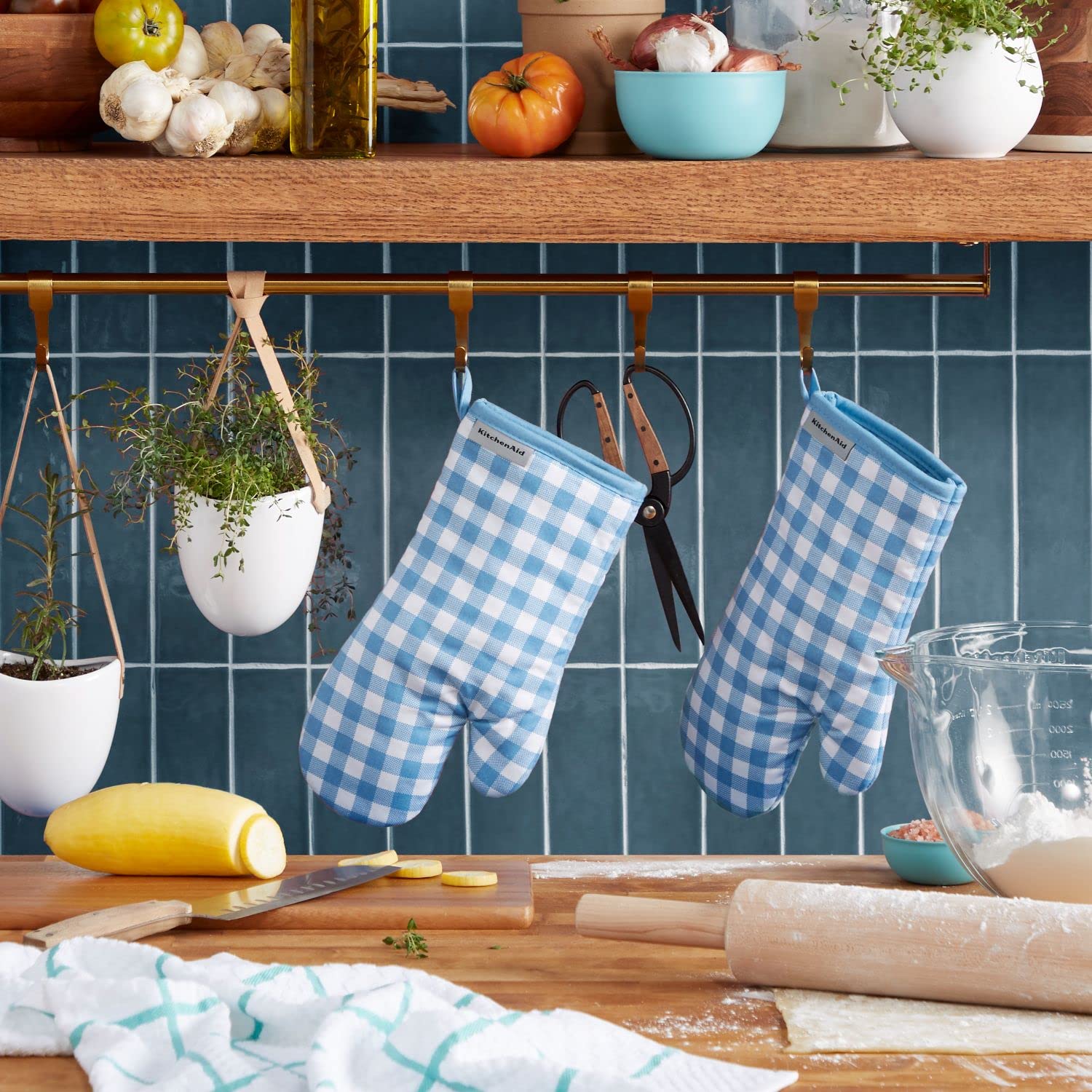 Foto 2 | Juego De 2 Guantes De Cocina Kitchenaid De Algodón Con Terciopelo Azul Vichy - Venta Internacional.