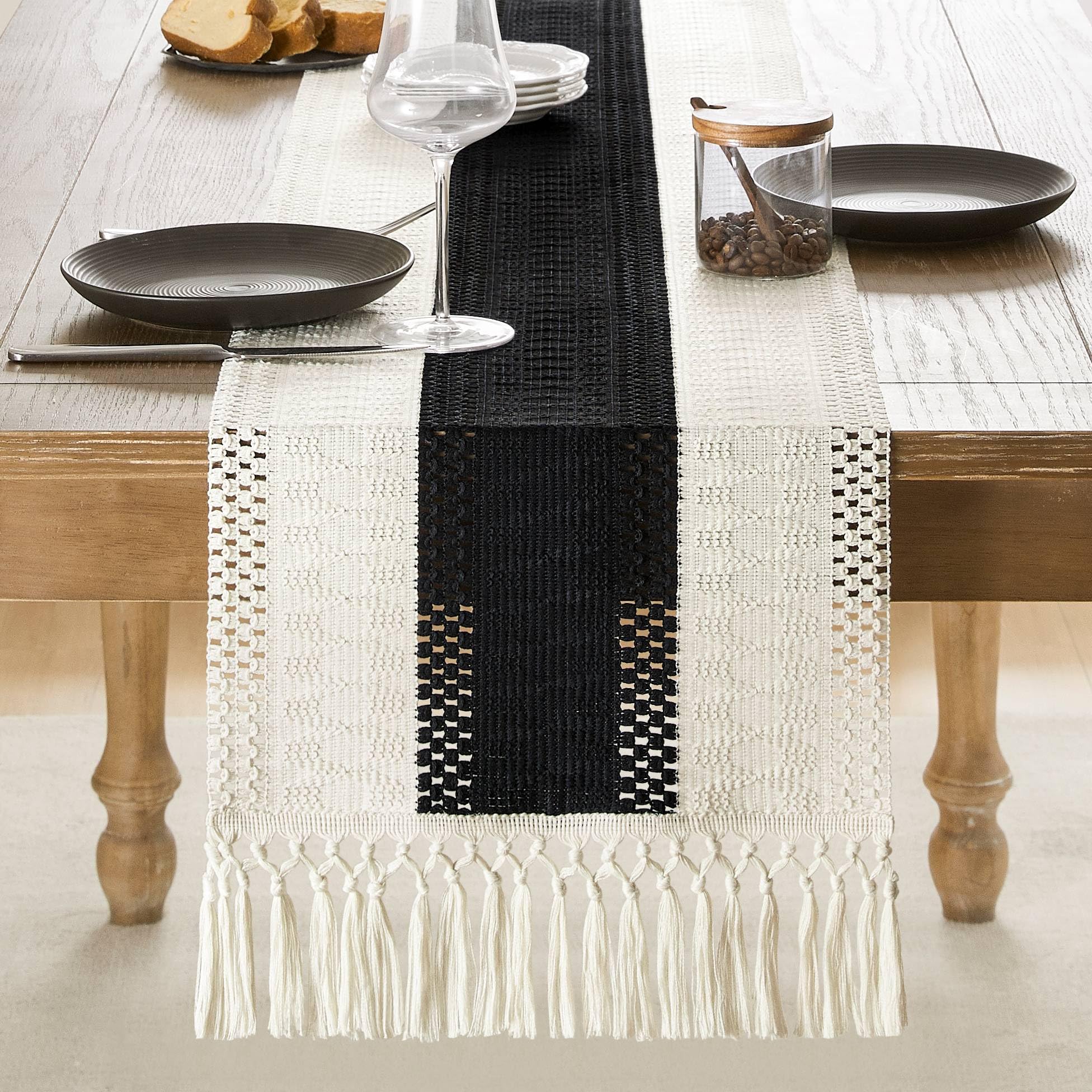 Foto 2 | Camino De Mesa Zeemart, Estilo Macramé, Bicolor, 36 X 229 Cm, Negro/iv - Venta Internacional.