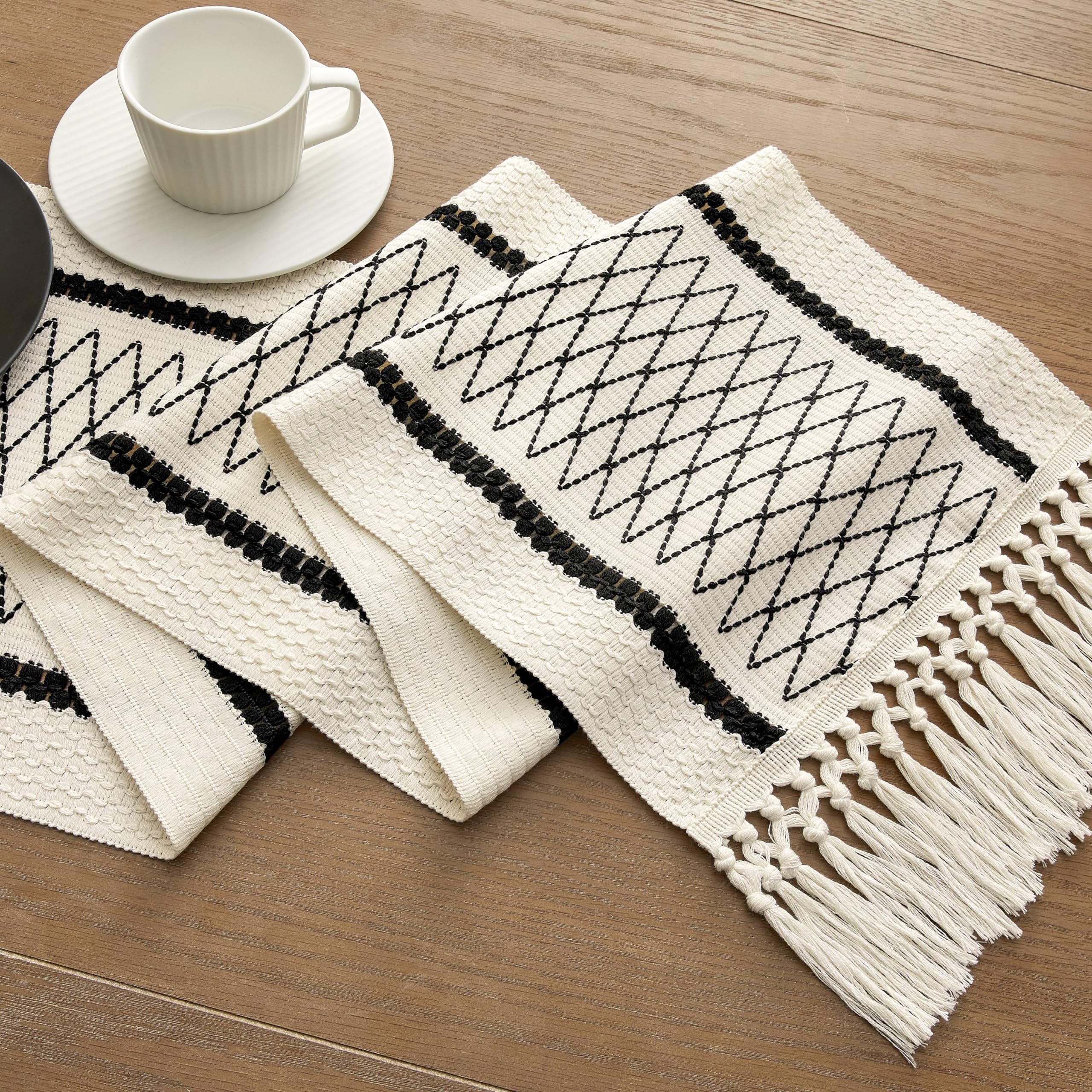 Foto 7 | Tapete De Mesa Zeemart, Estilo Macramé, Bicolor, 30 X 120 Cm, Negro/iv - Venta Internacional.