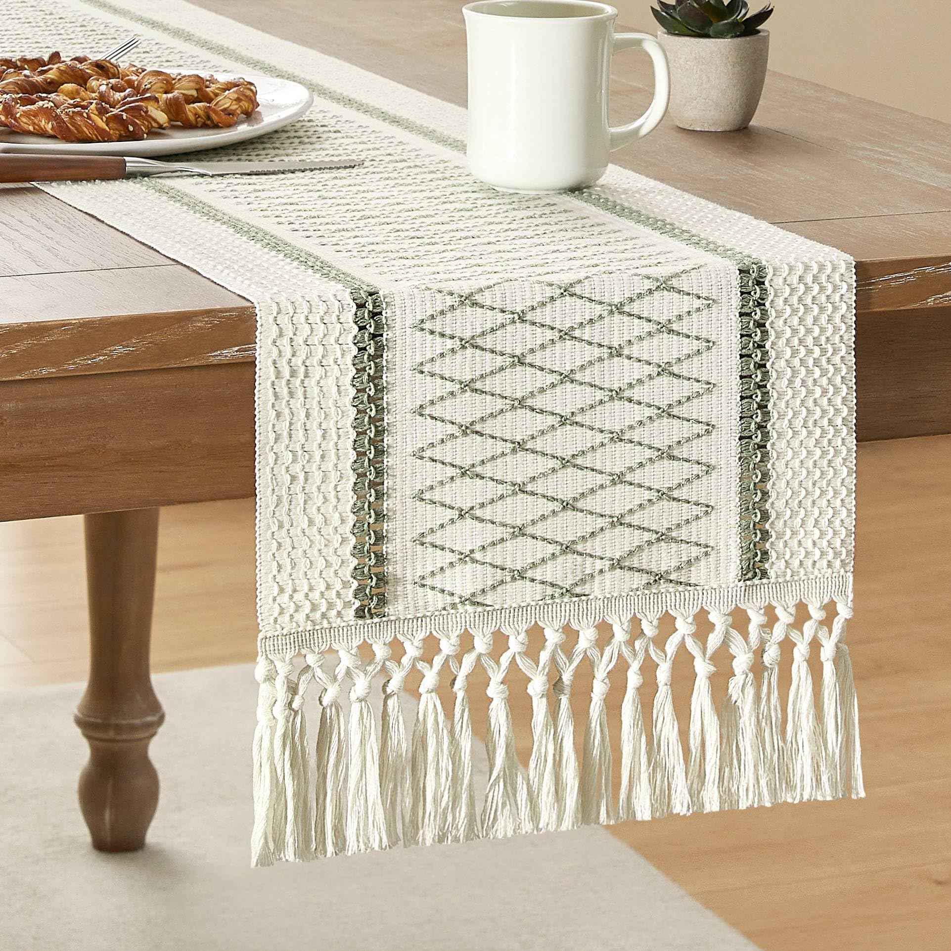 Foto 1 | Tapete De Mesa Zeemart, Estilo Macramé, Bicolor, 30 X 120 Cm, Color Verde - Venta Internacional.