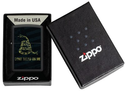 Foto 6 | Mechero De Bolsillo Zippo Don't Tread On Me Con Diseño De Serpiente Y Bandera, Color Negro - Venta Internacional.