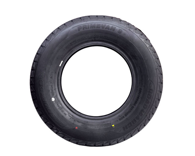 Foto 4 pulgar | Llanta 195/60r16 99t Roadmarch 9
