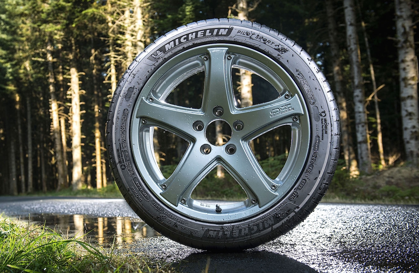 Foto 5 pulgar | Llanta Michelin Pilot Sport 4 Ao 245/40 R18