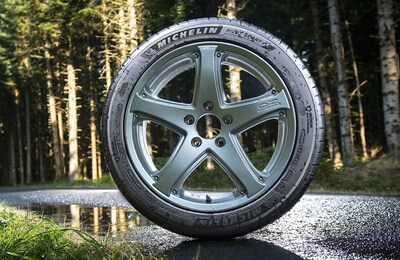 Foto 4 | Llanta Michelin Pilot Sport 4 Ao 245/40 R18