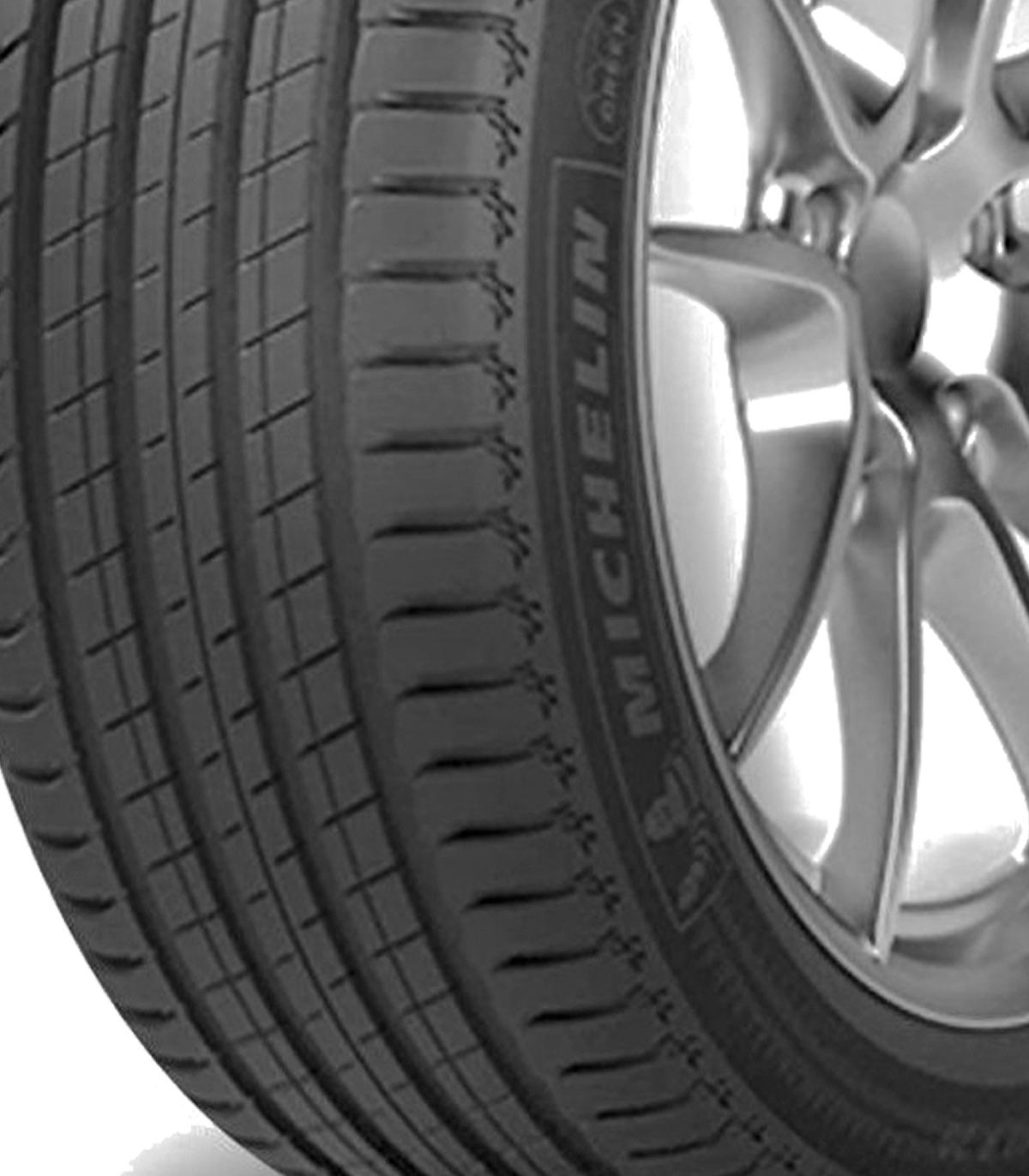 Foto 4 pulgar | Llanta 245/45r20 Michelin Latitude Sport 3 103w