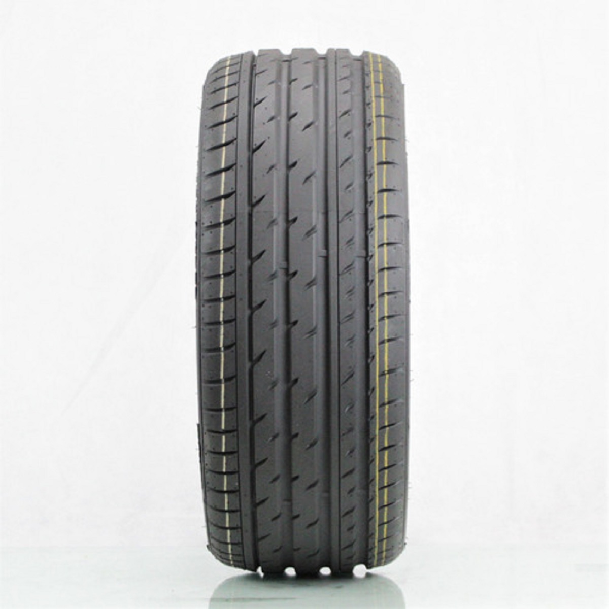 Foto 3 pulgar | Llanta 215/45r18 Mileking Mk927
