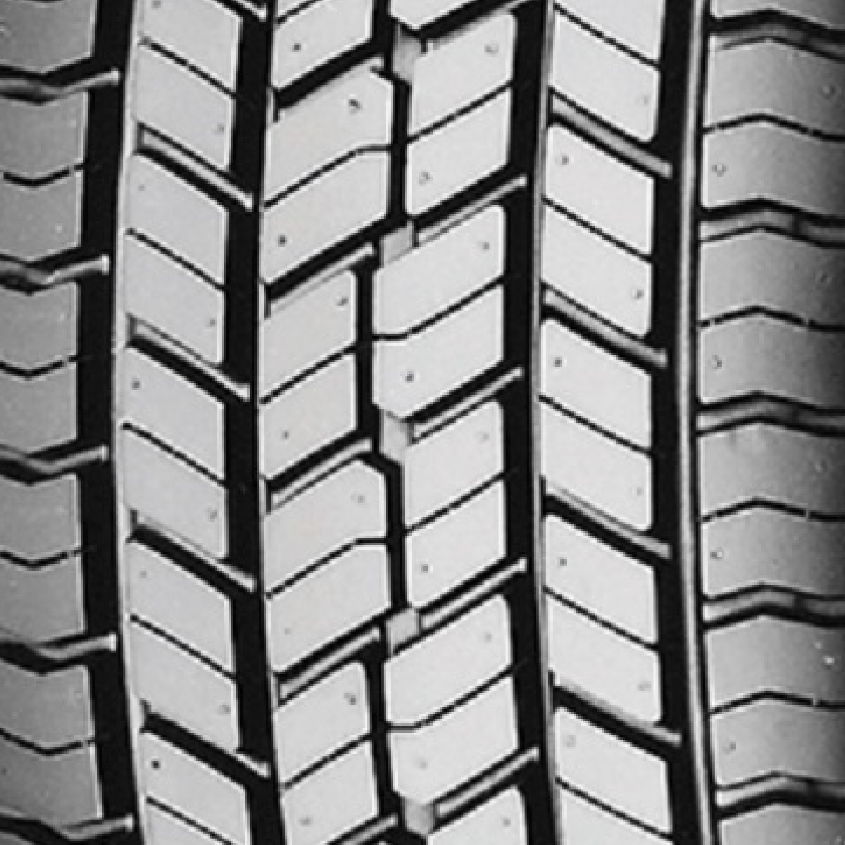 Foto 4 pulgar | Llanta 215/70r16 Yokohama Geolandar G033 99h