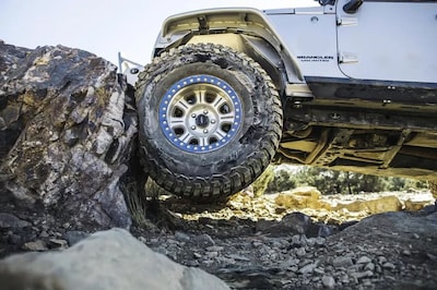 Foto 5 | Llanta Bfgoodrich Mud Terrain T/a Km3 Dt 265/75 R16