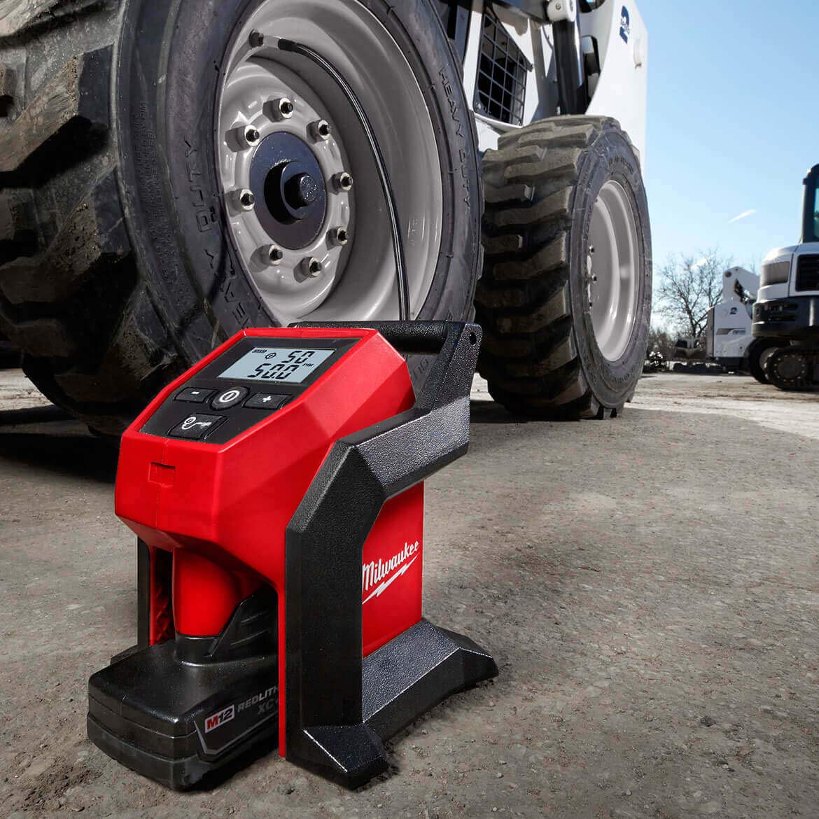 Foto 6 pulgar | Kit Inflador Milwaukee M12 Compact 120 Psi con Manómetro Digital - Venta Internacional